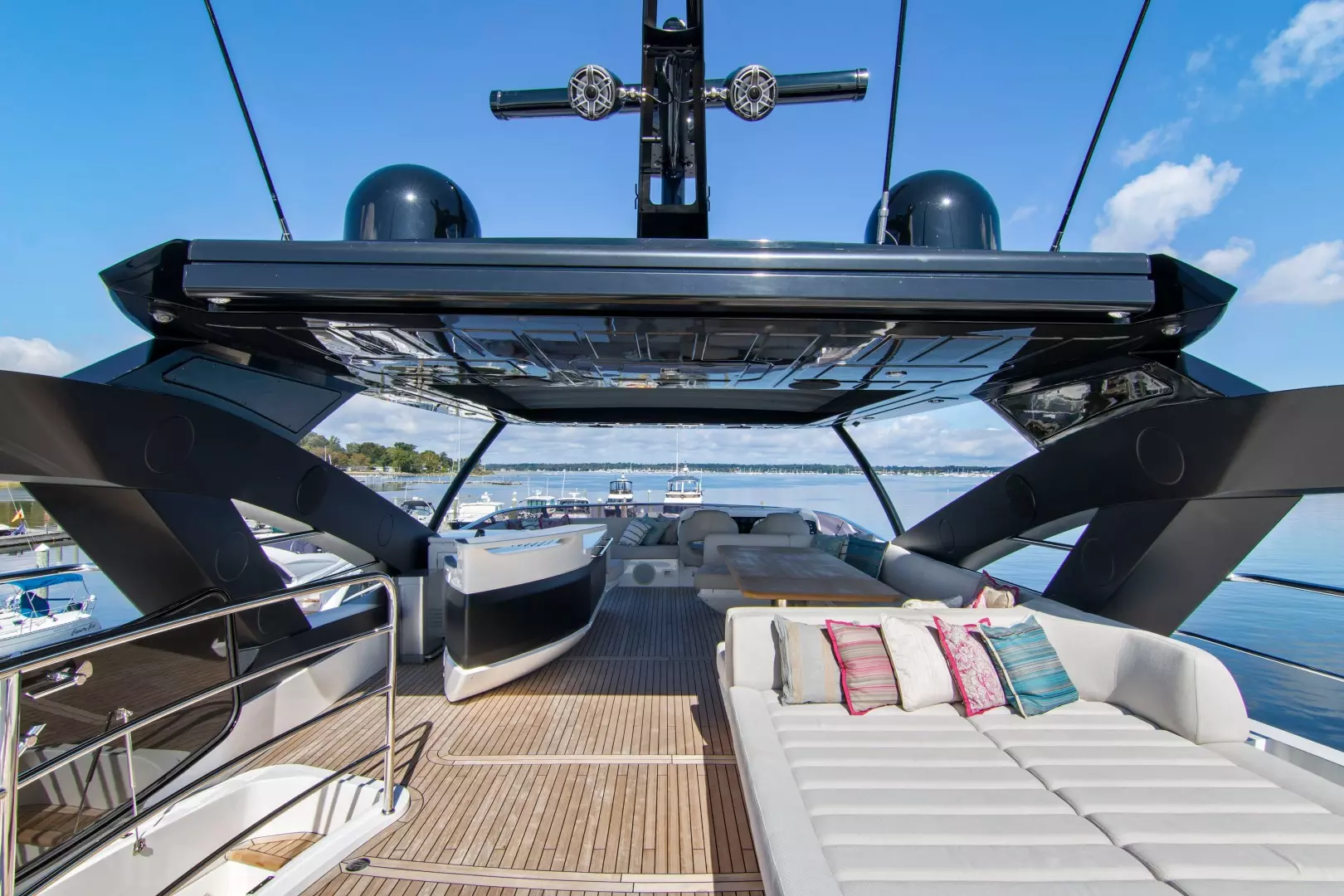 2019 Sunseeker 86 Yacht - Image 13