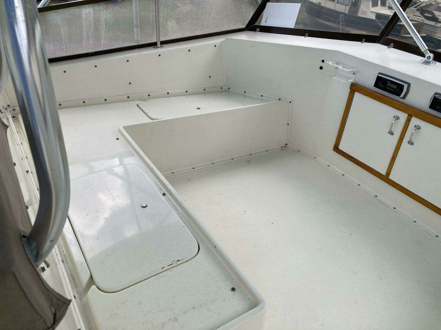1985 Hatteras Sport Fish - Image 15