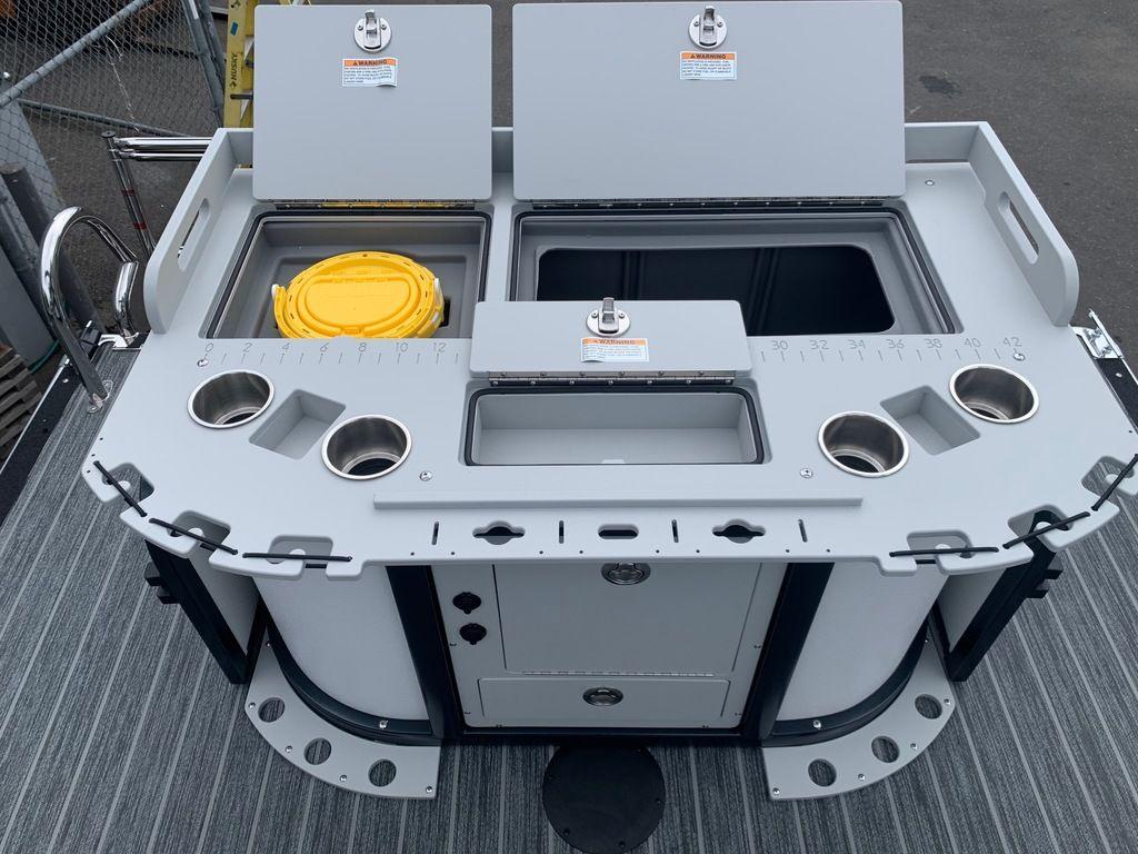 2025 Premier 230 SunSation Angler - 14