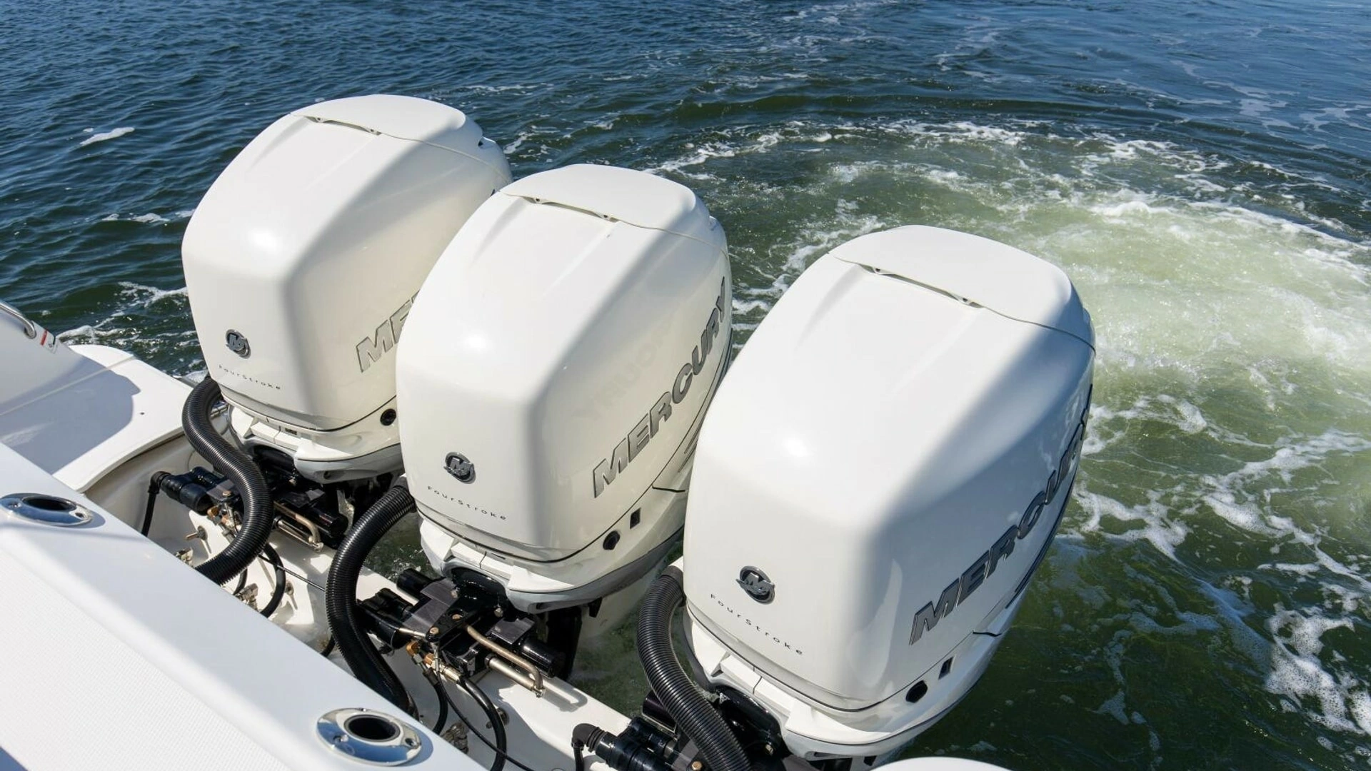 2019 Boston Whaler 345 CONQUEST - Image 26