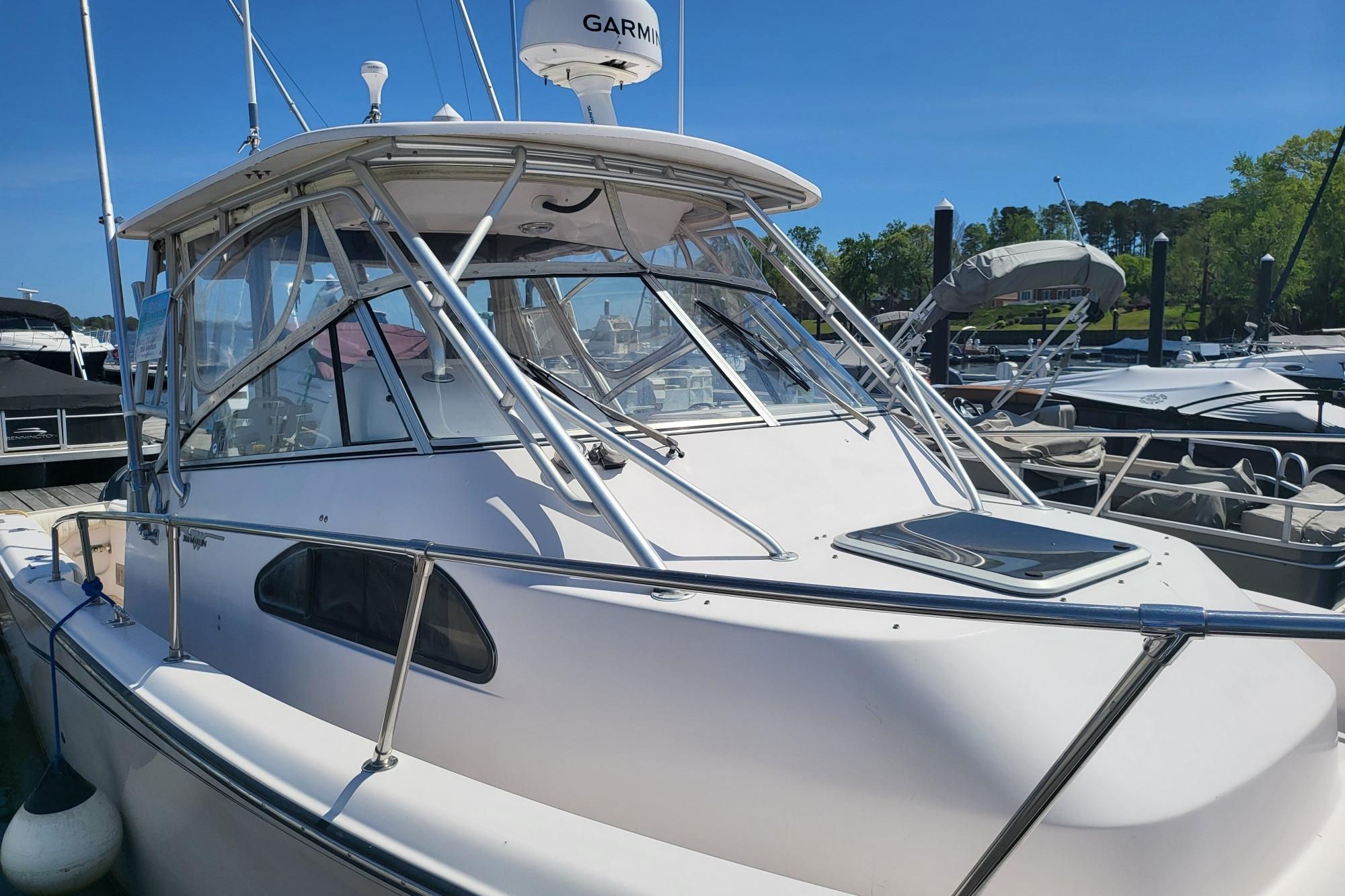 2004 Grady-White Marlin 300