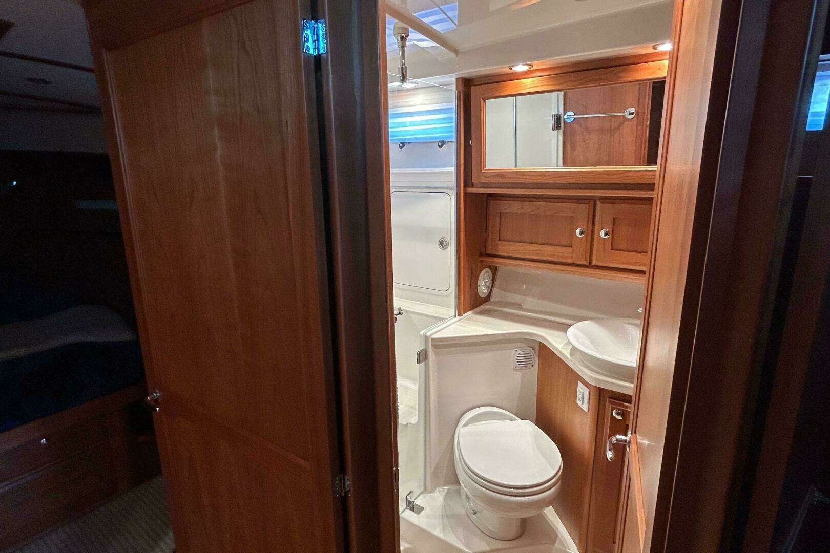 2022 Sabre 45 Salon Express - Image 37
