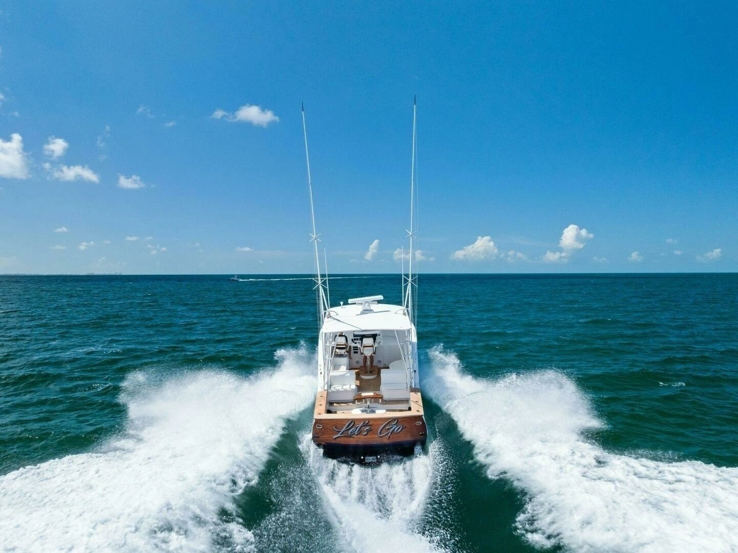 2018 Custom Carolina 35 Express - Image 51