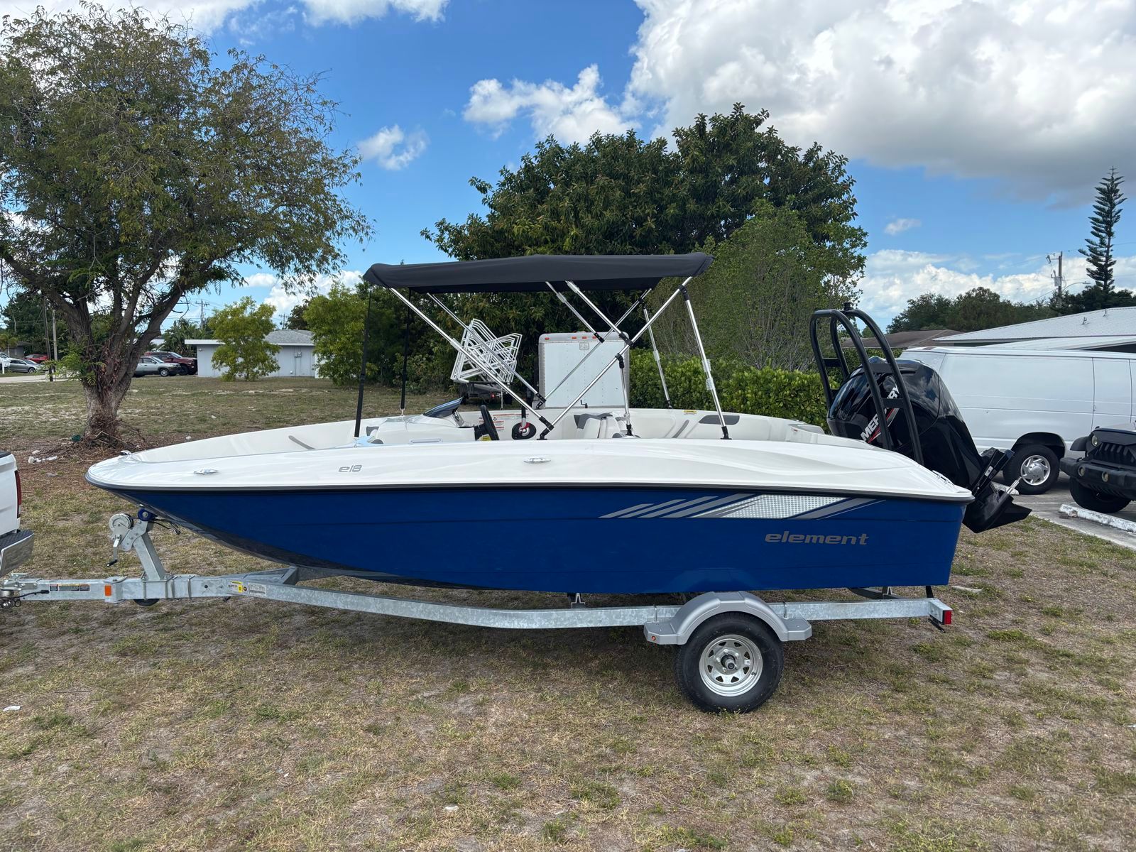 2026 Bayliner E18LE