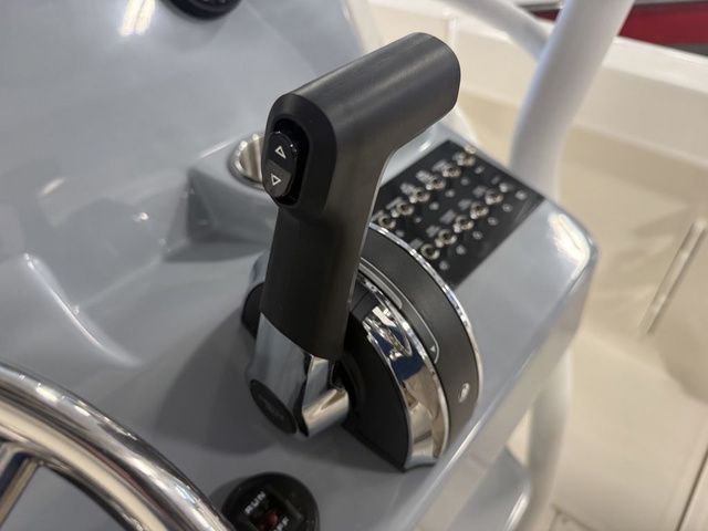 2025 Trophy T24CC - 20
