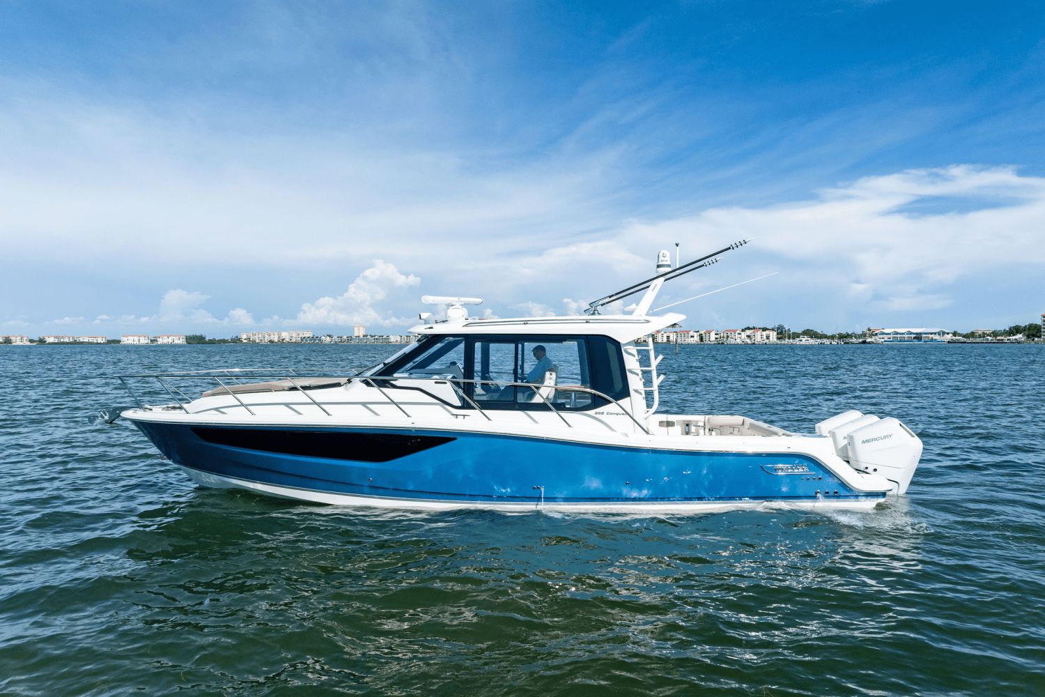 2025 Boston Whaler 365 Conquest