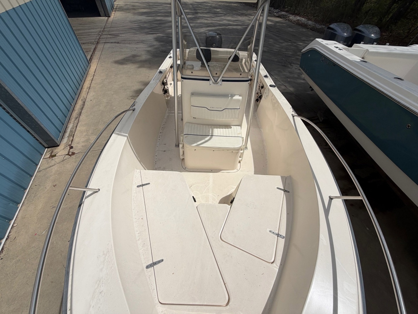 2004 Sea Hunt Triton 202 - Image 14