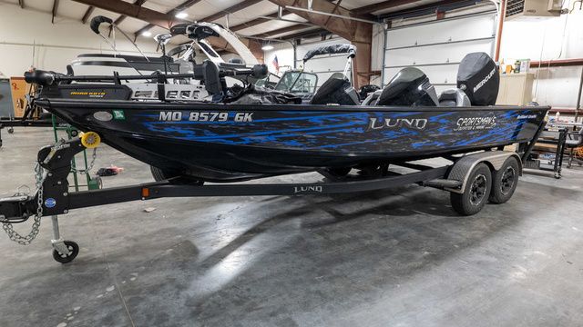 2018 Lund Pro-V Bass 2075 - 2
