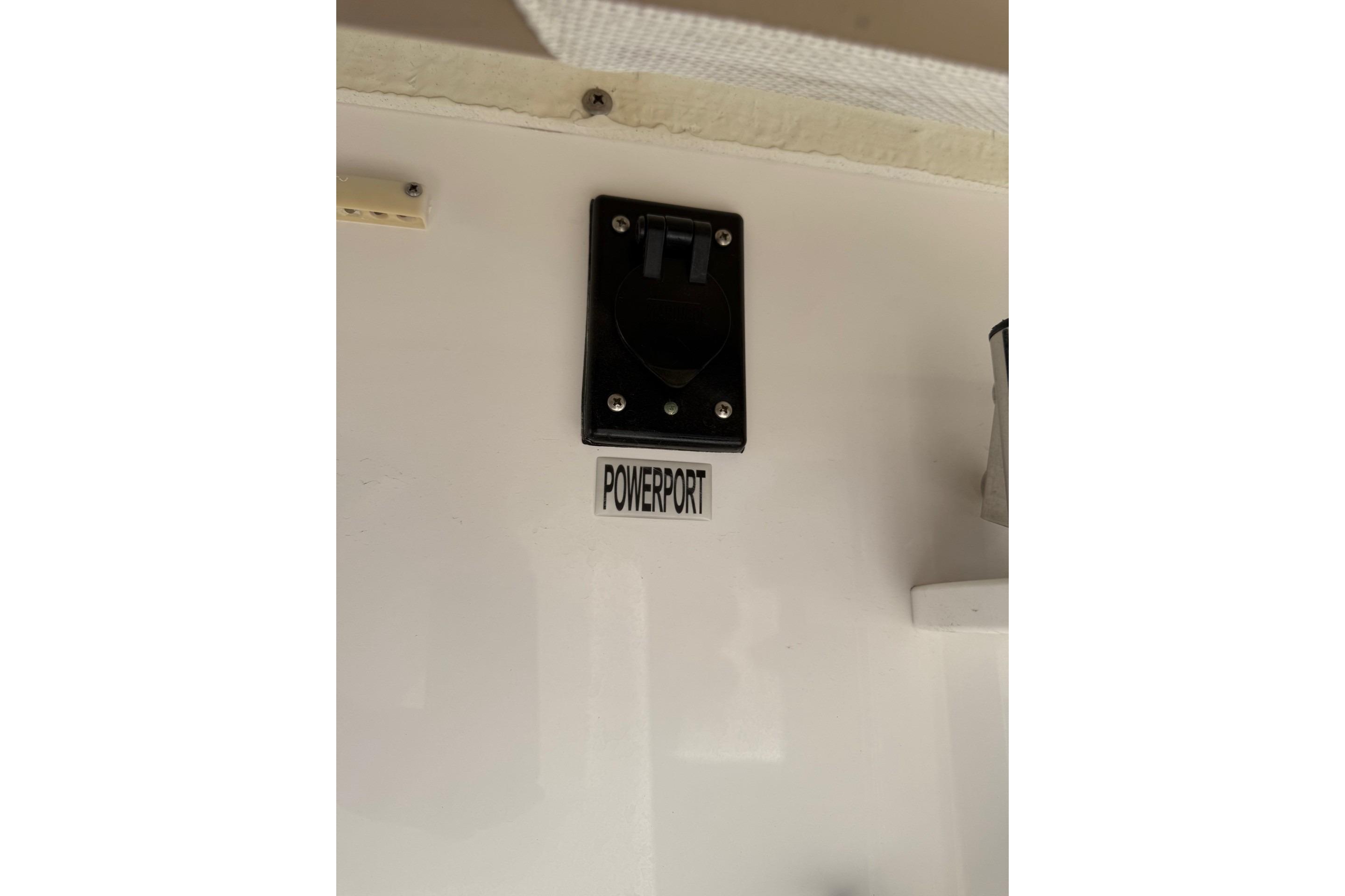 2021 Everglades 365 Center Console