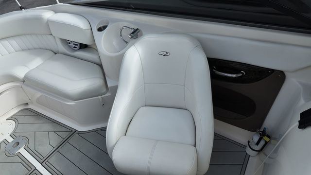 2005 Regal 2400 LSR - 19