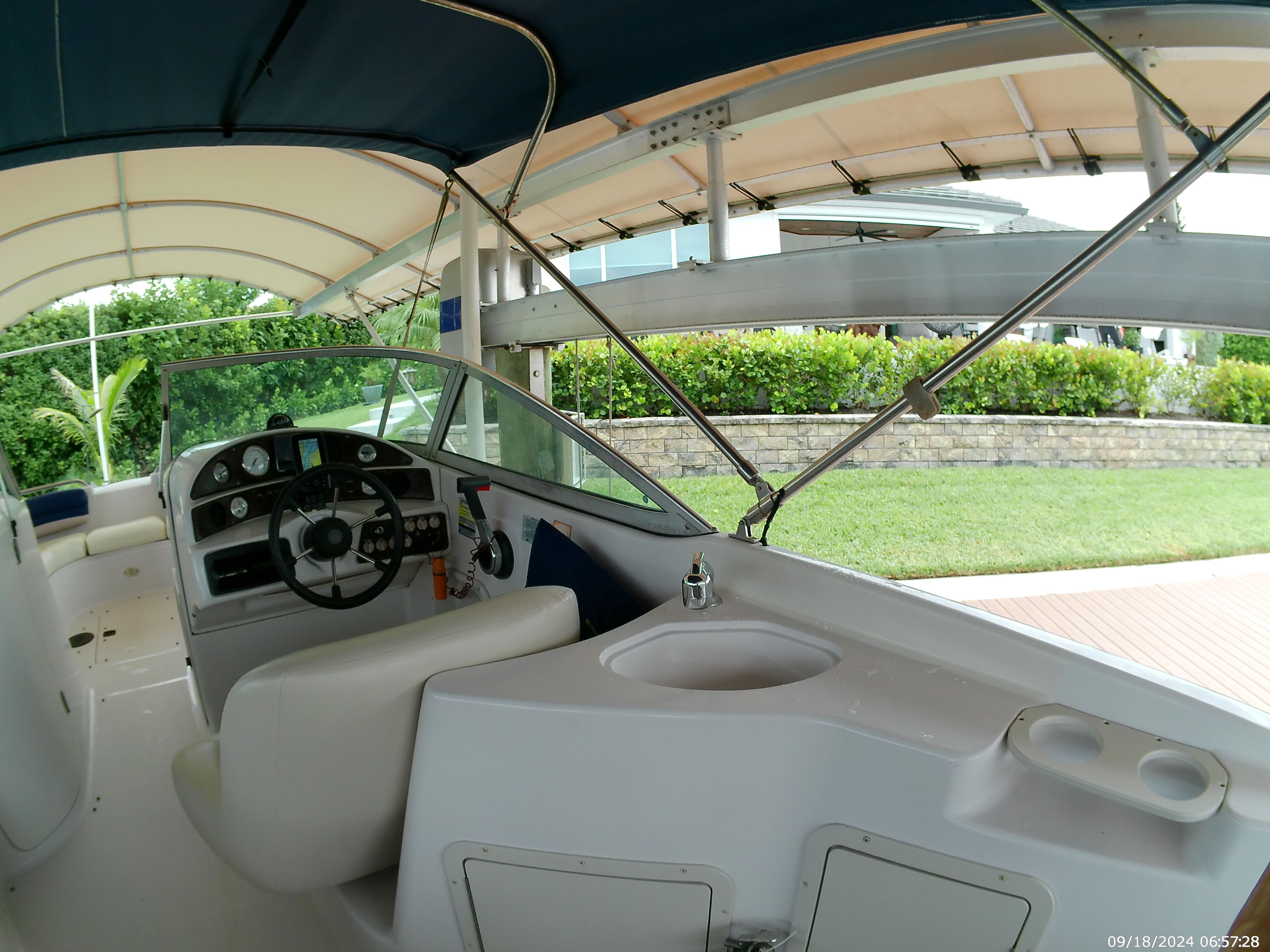 2000 Godfrey / Hurricane Sundeck 237 I/O - 58
