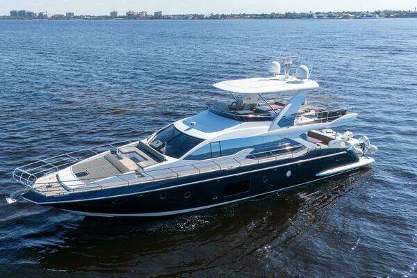 2017 Azimut 66 Flybridge