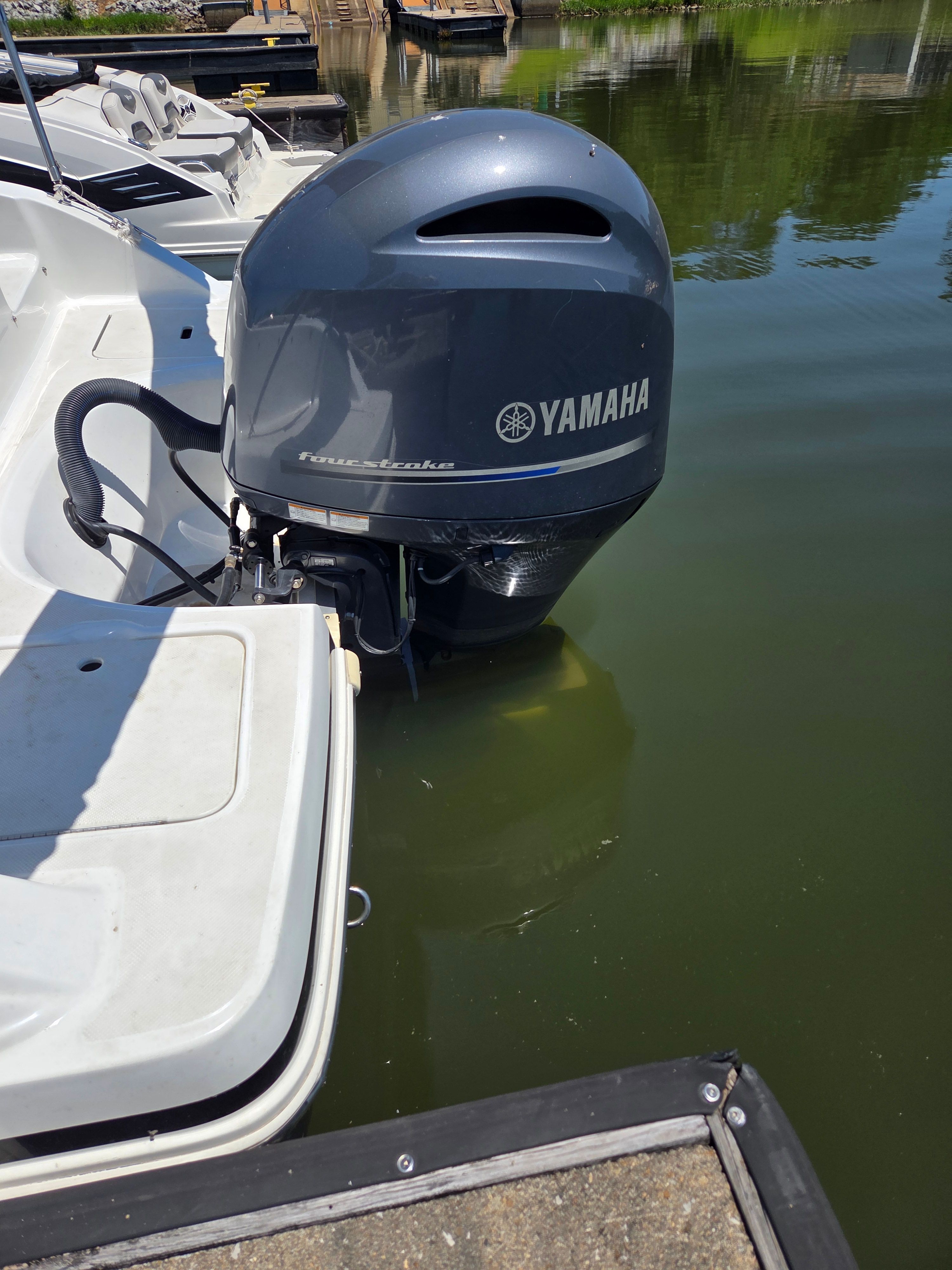 2016 Hurricane SunDeck 188 OB - 10