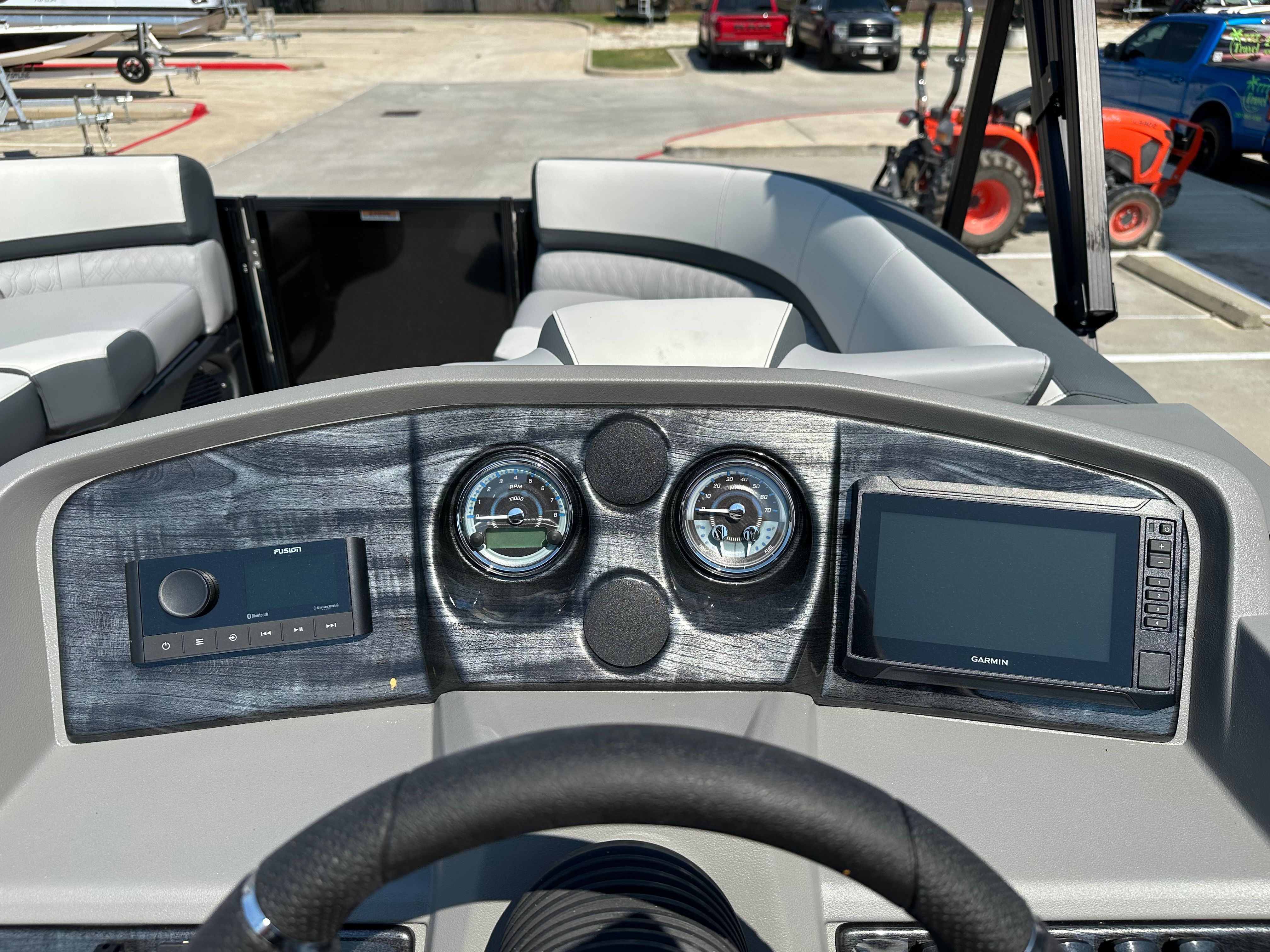 2025 Avalon LSZ Quad Lounge Shift - 23' - 21