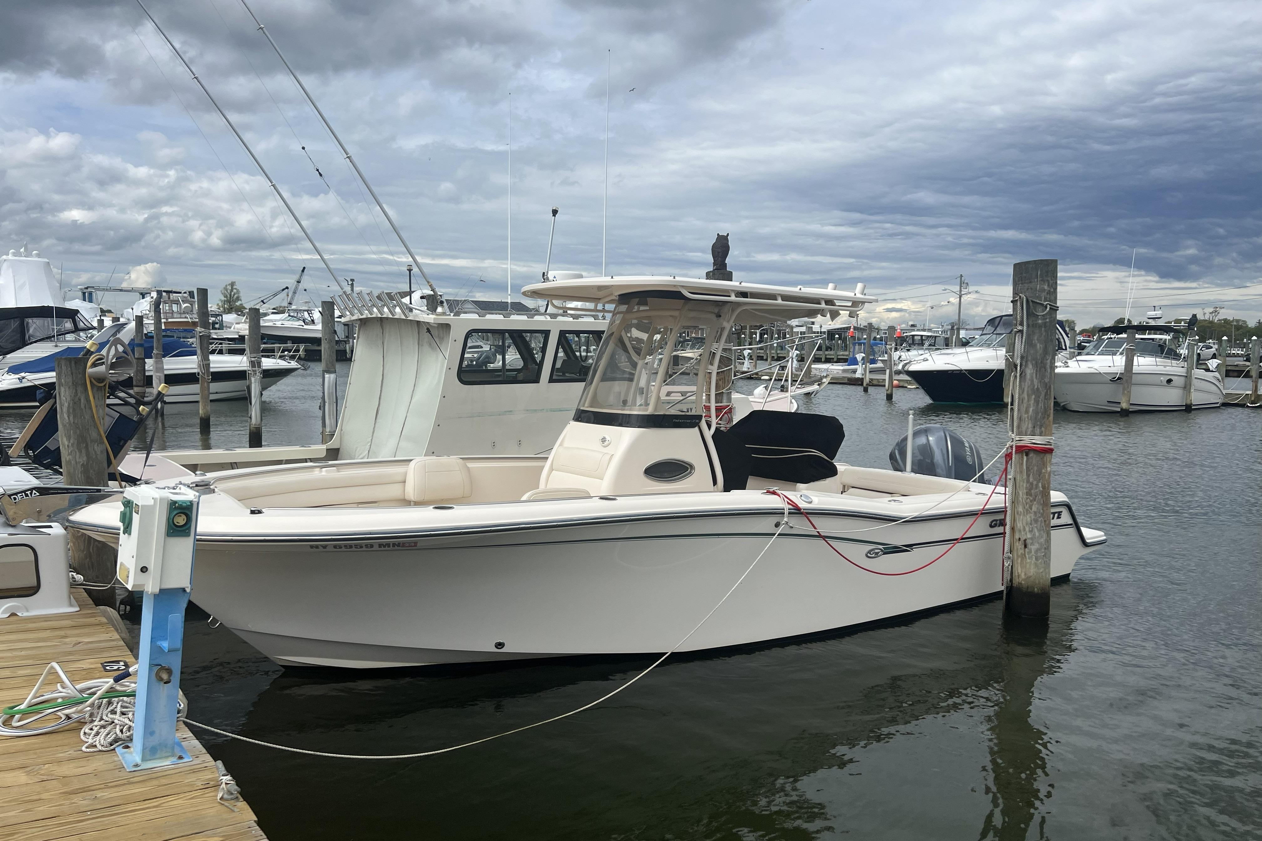 2018 Grady-White Fisherman 236