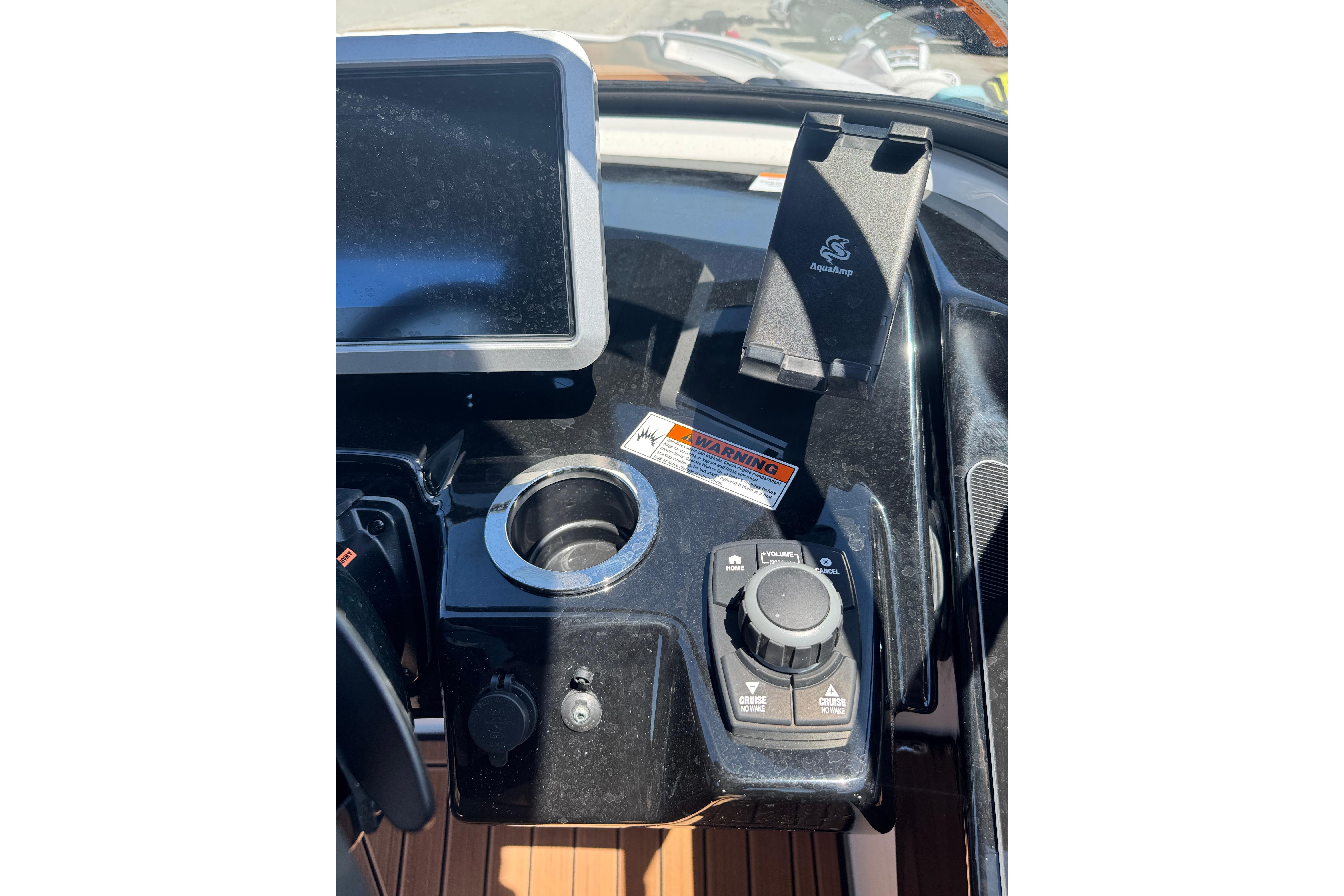 2026 Yamaha Boats 252SD dashboard with control panel and display screen.