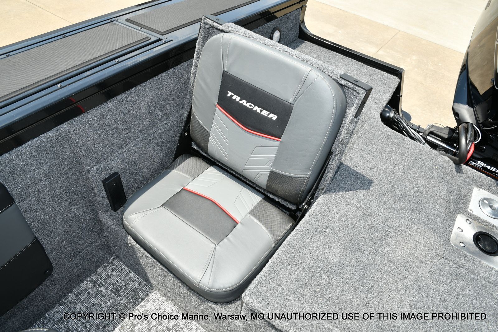 2026 Tracker Targa V-19 Combo - 75