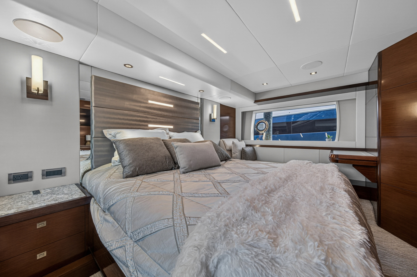 2021 Ocean Alexander 70E - Image 61