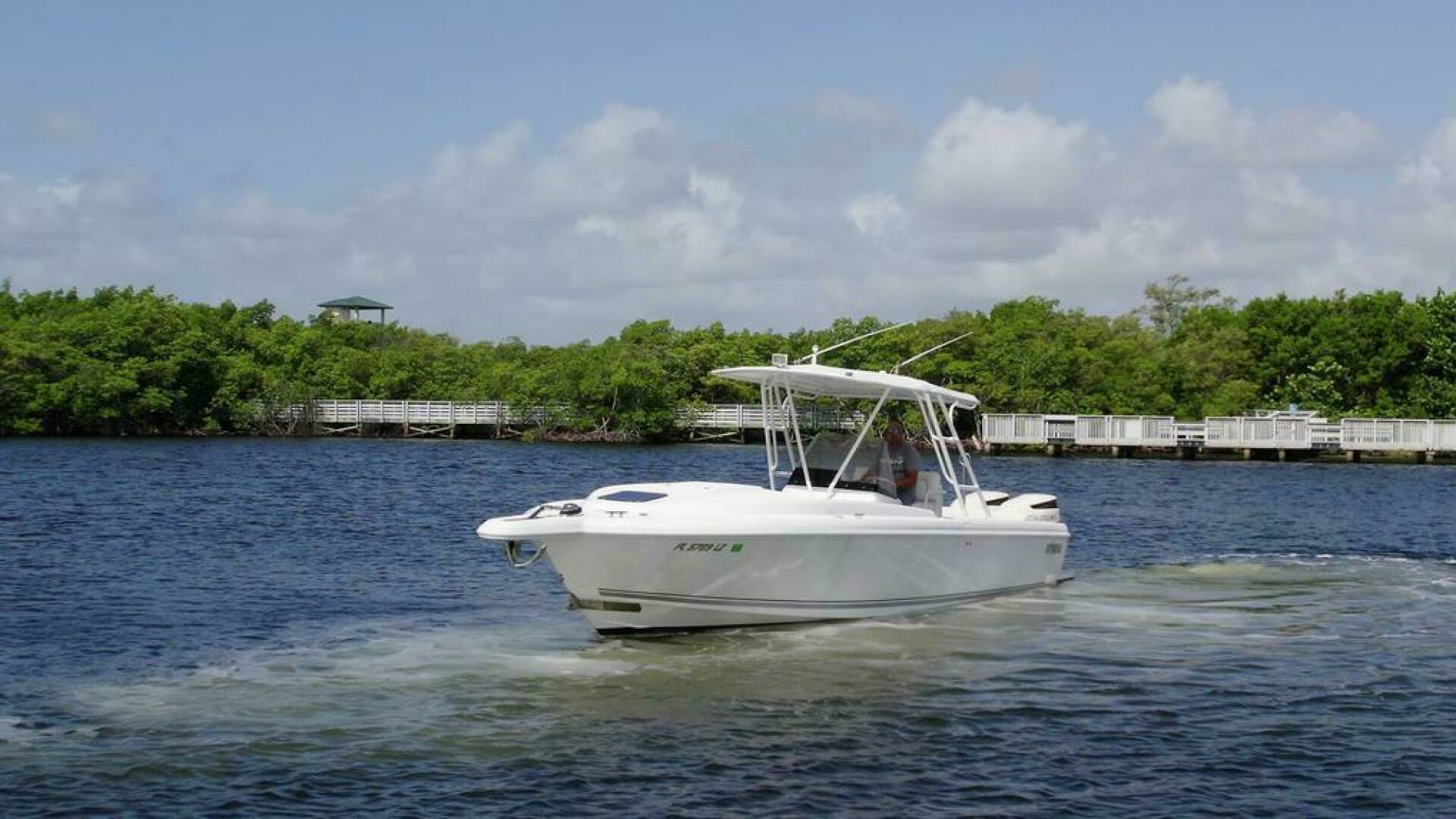 2003 Intrepid 32 - Image 30