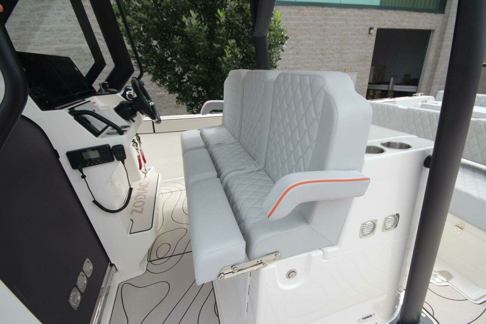 2025 Zodiac X10CC Twin Mercury 400's w/ Joystick - Image 20