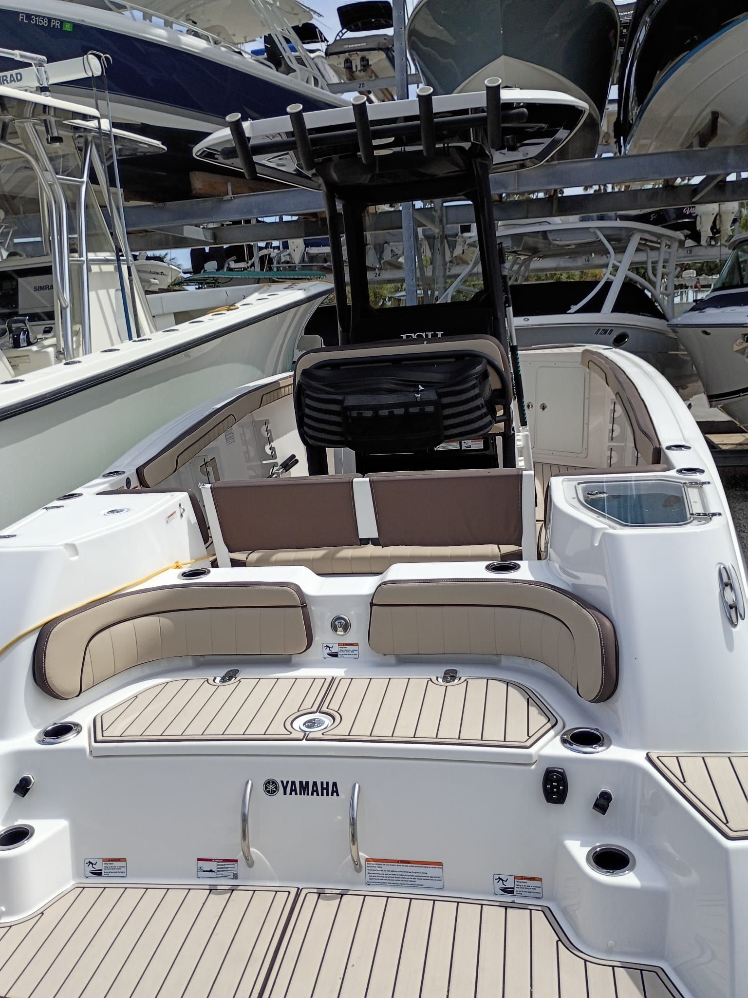 2025 Yamaha Boats 255 FSH Sport H - 7