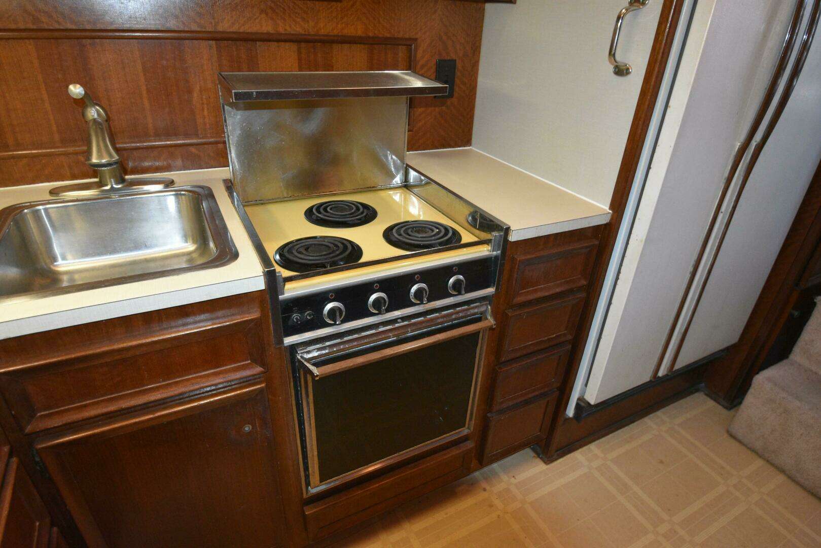1978 Hatteras 46 Convertible - Image 40
