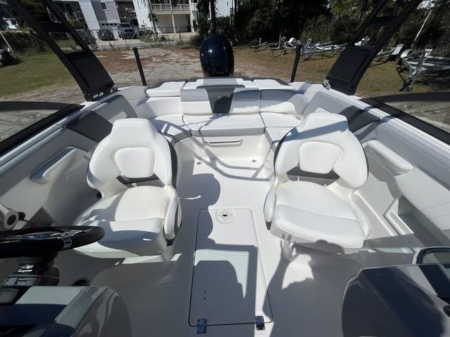 2026 Chaparral 23 SSi OB - 9