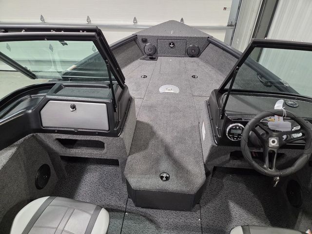 2027 Lund 1875 Impact XS Sport - 24