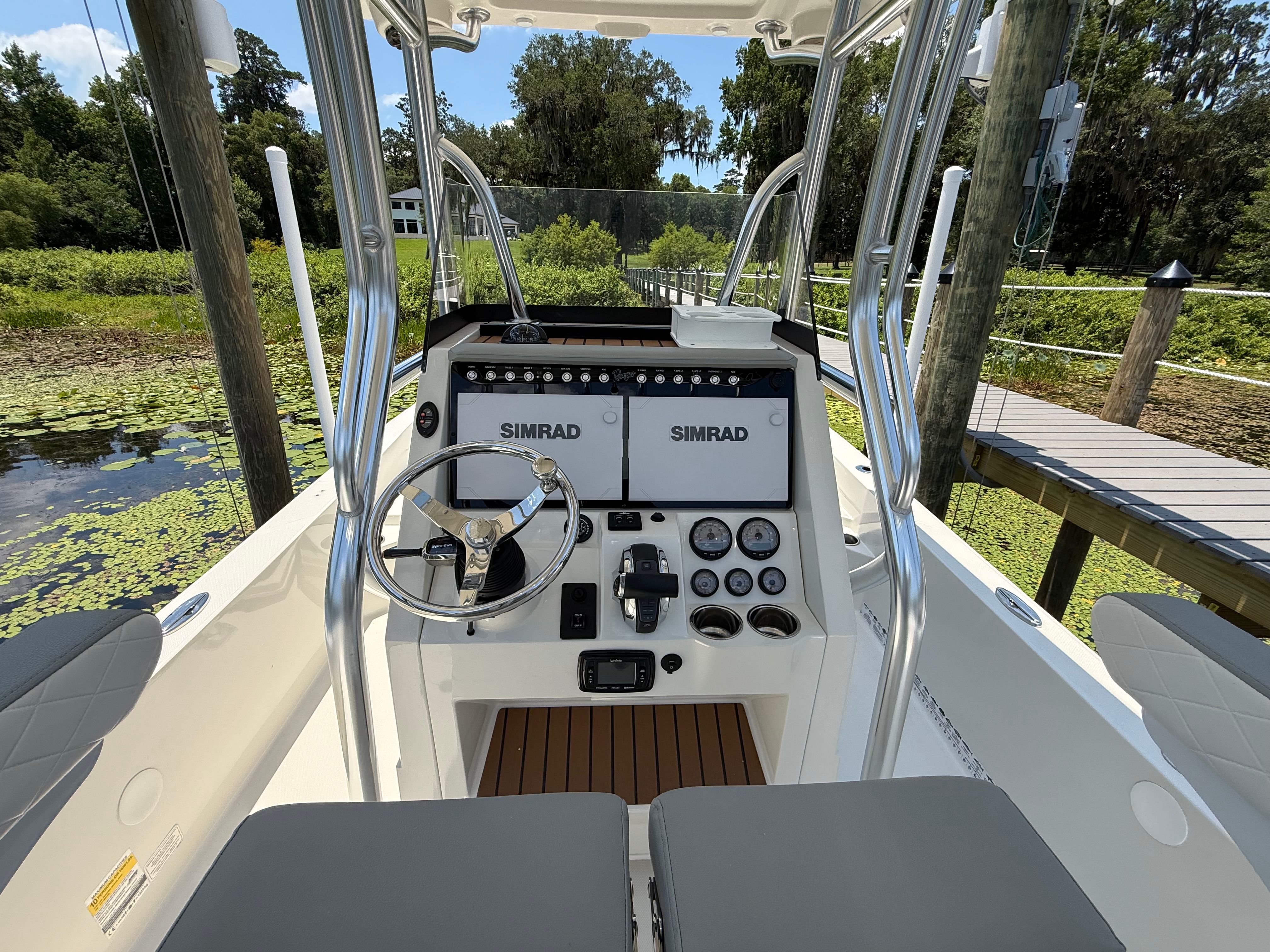 2021 Ranger 2360 Bay - 3