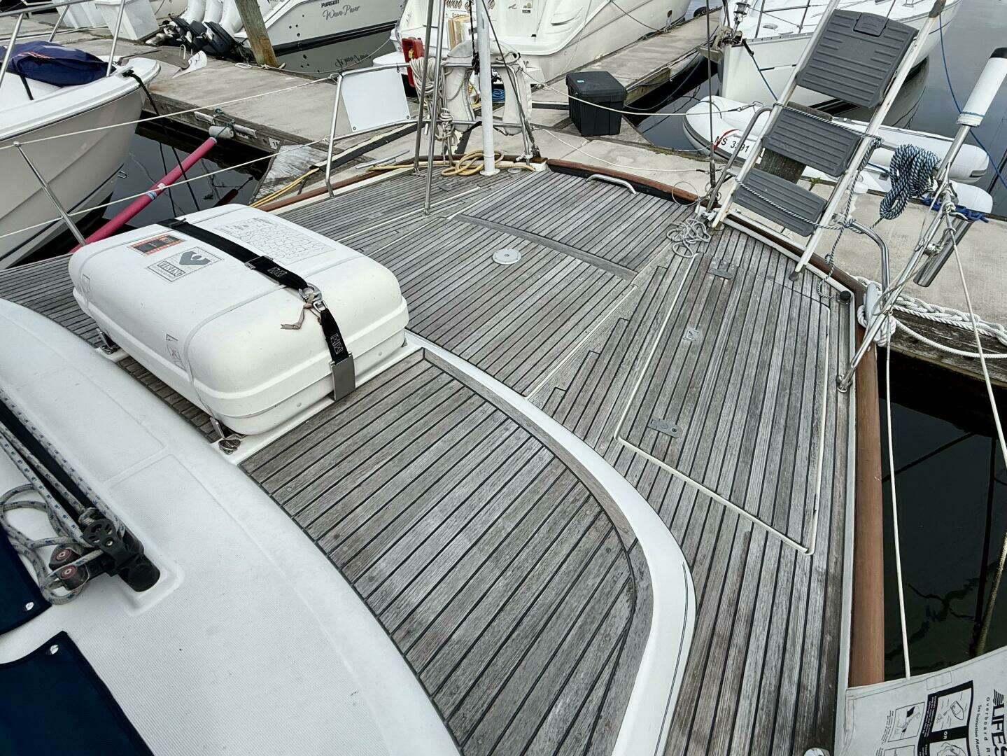 2003 Beneteau — - Image 13