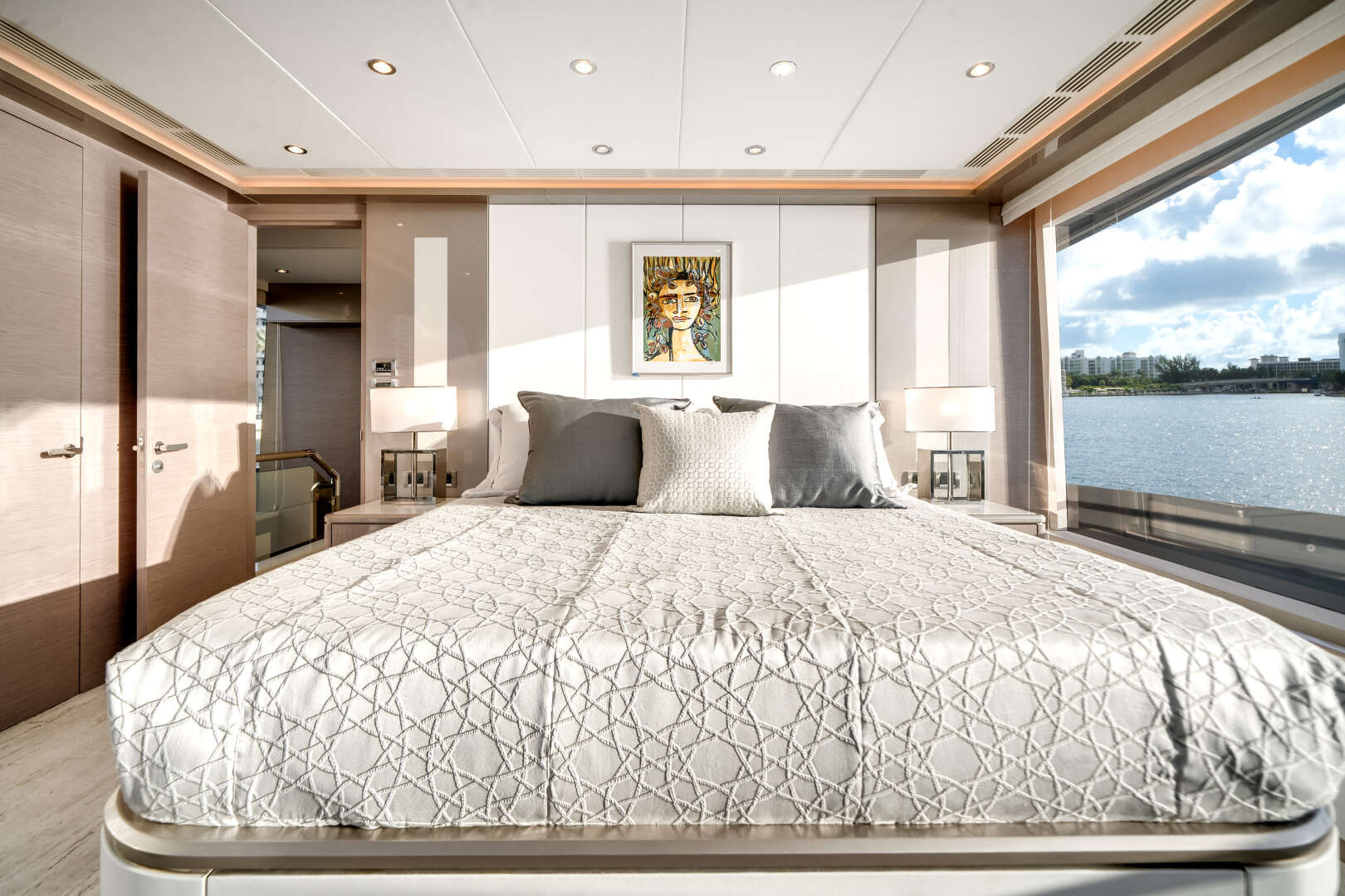 2022 Ocean Alexander 32L - Image 33