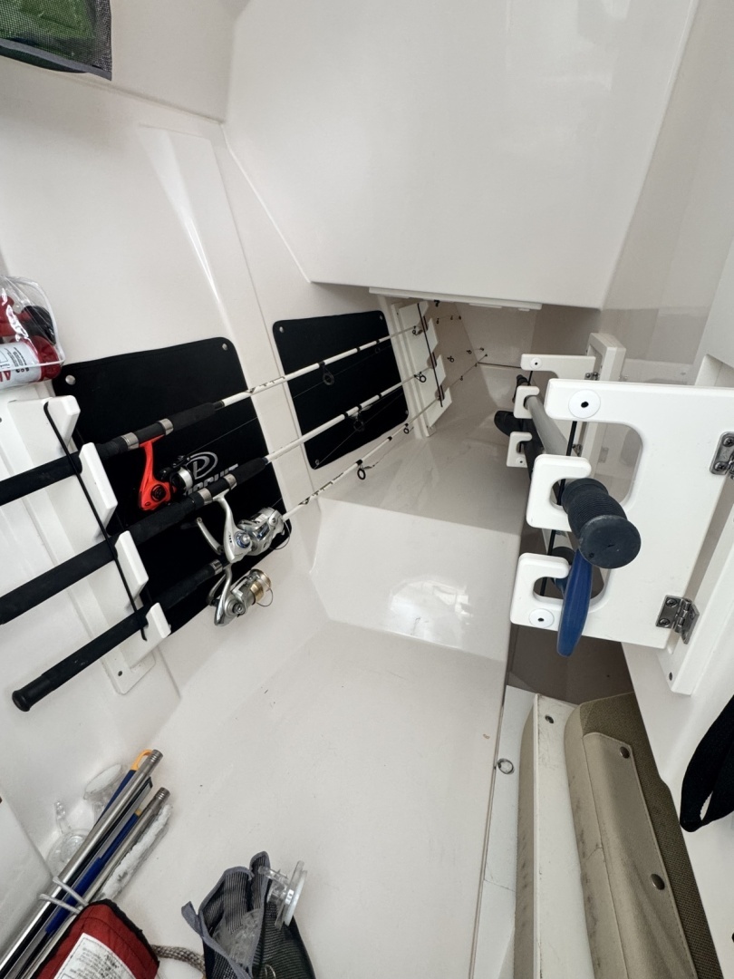 2017 Pursuit 295 DC - Image 20