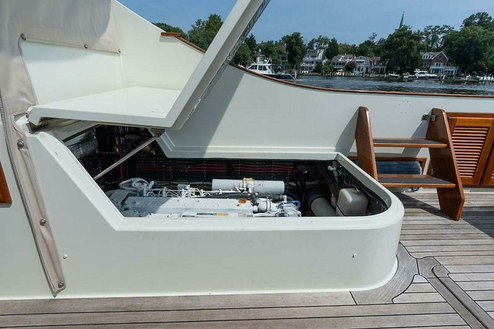 2002 San Juan 38 - Image 25