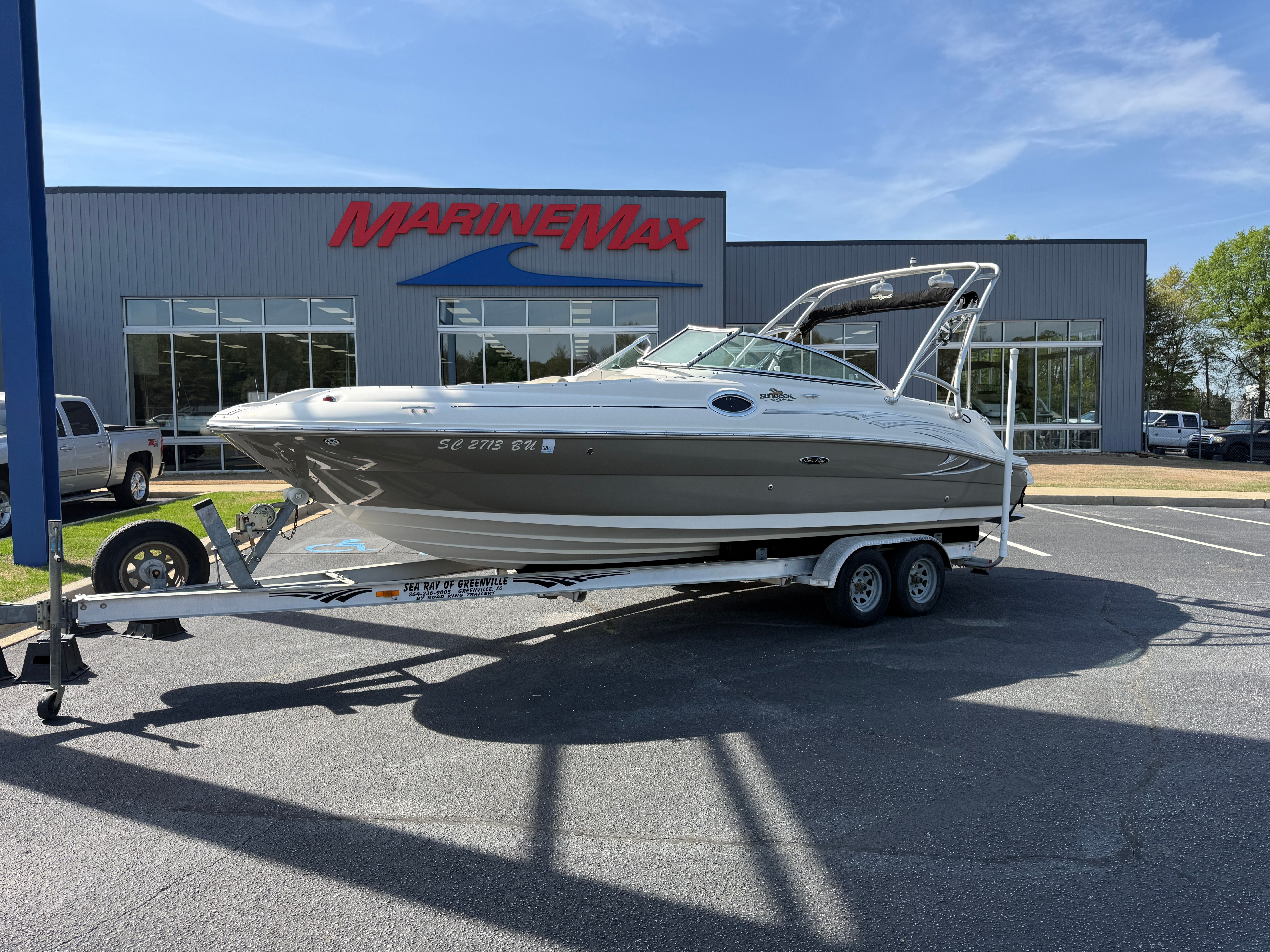 2005 Sea Ray 240 Sundeck