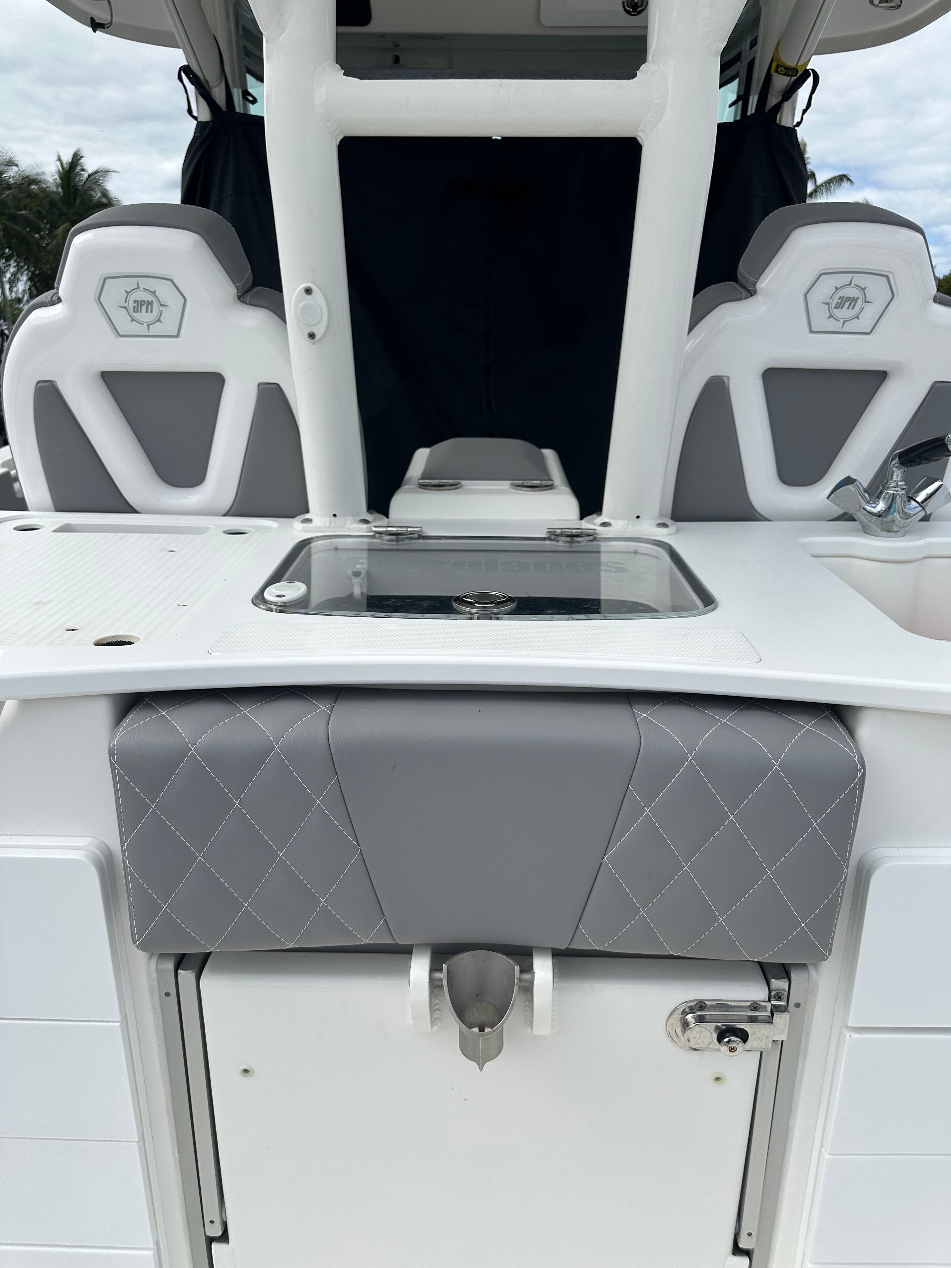 2009 Everglades 365 Center Console - 87