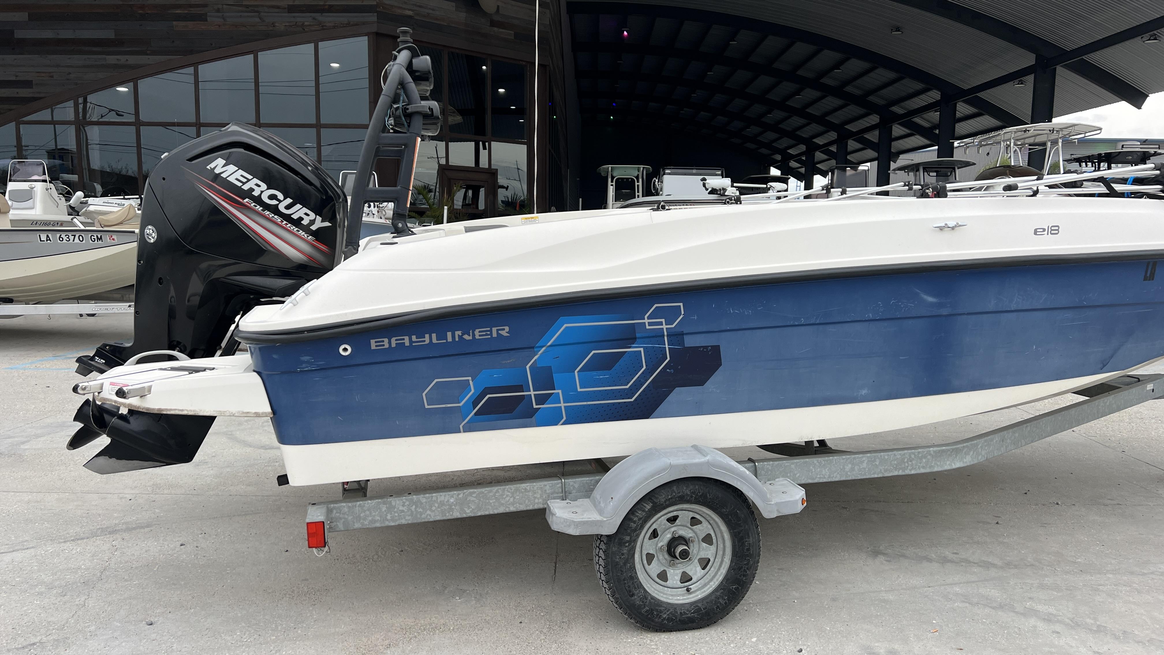 2017 Bayliner Element E18 - 8
