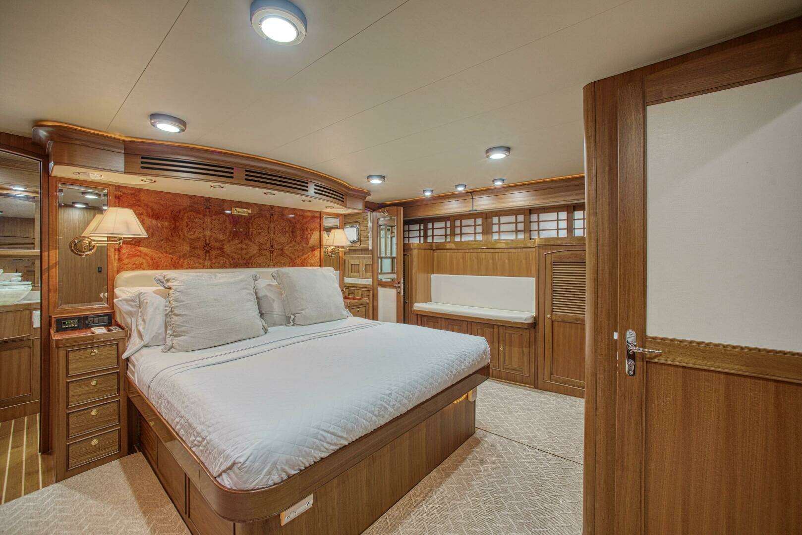 2011 Marlow Explorer 70E - Image 25