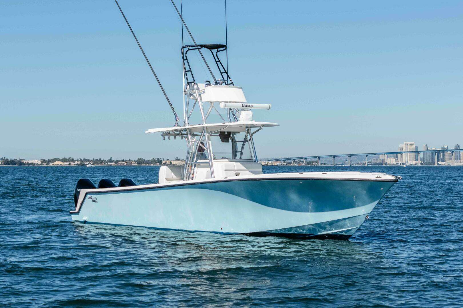 2018 SeaVee 370 Z - Image 26
