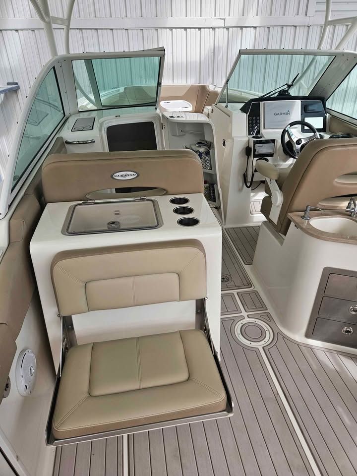 2018 Sailfish 325 DC - 4