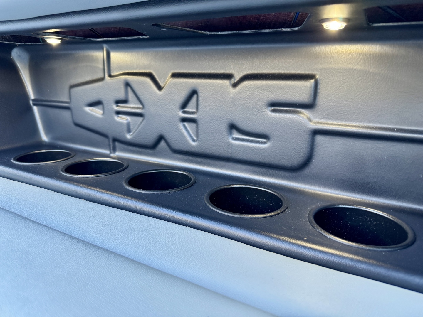 2022 Axis A24 - Image 37
