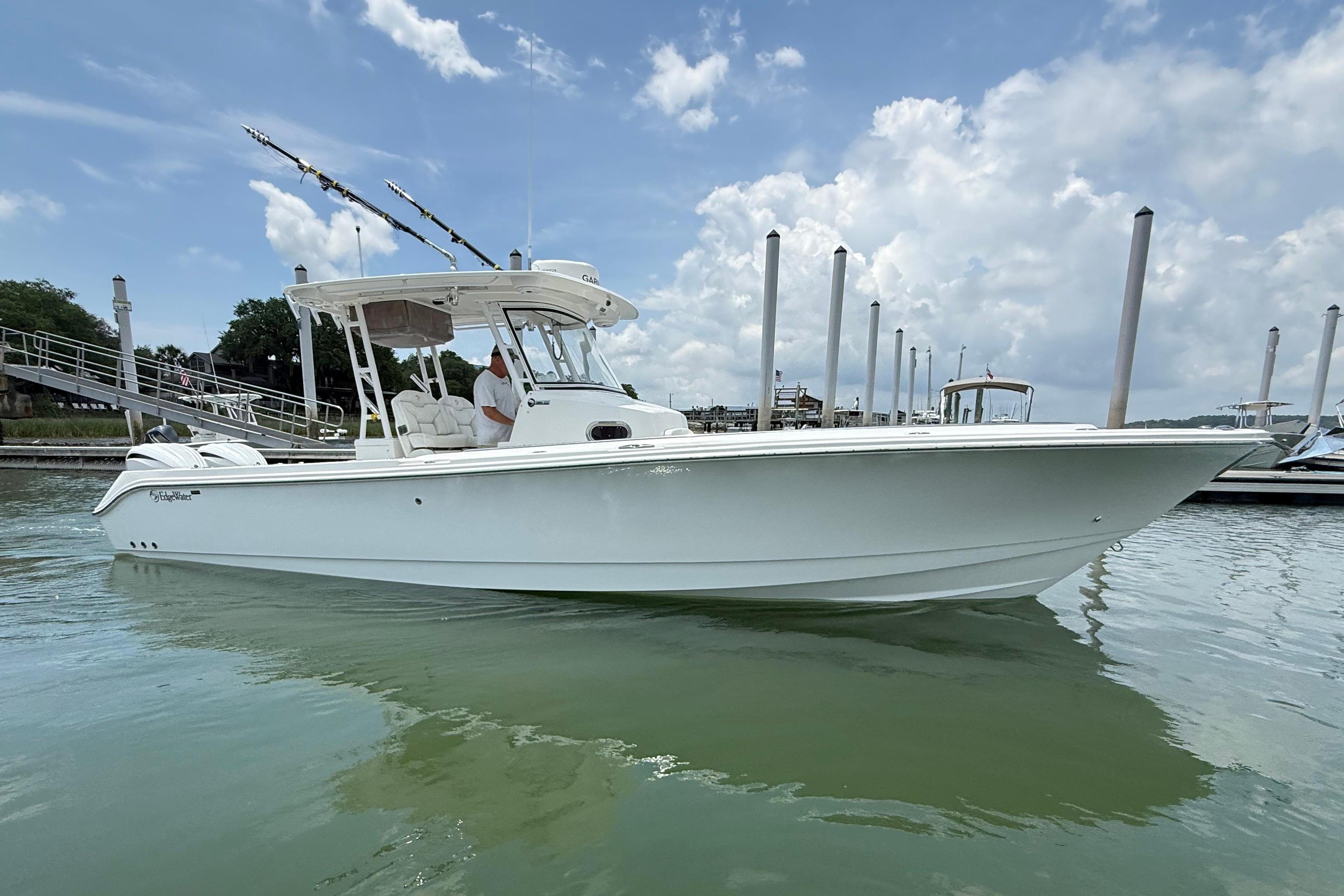 2018 Edgewater 320CC