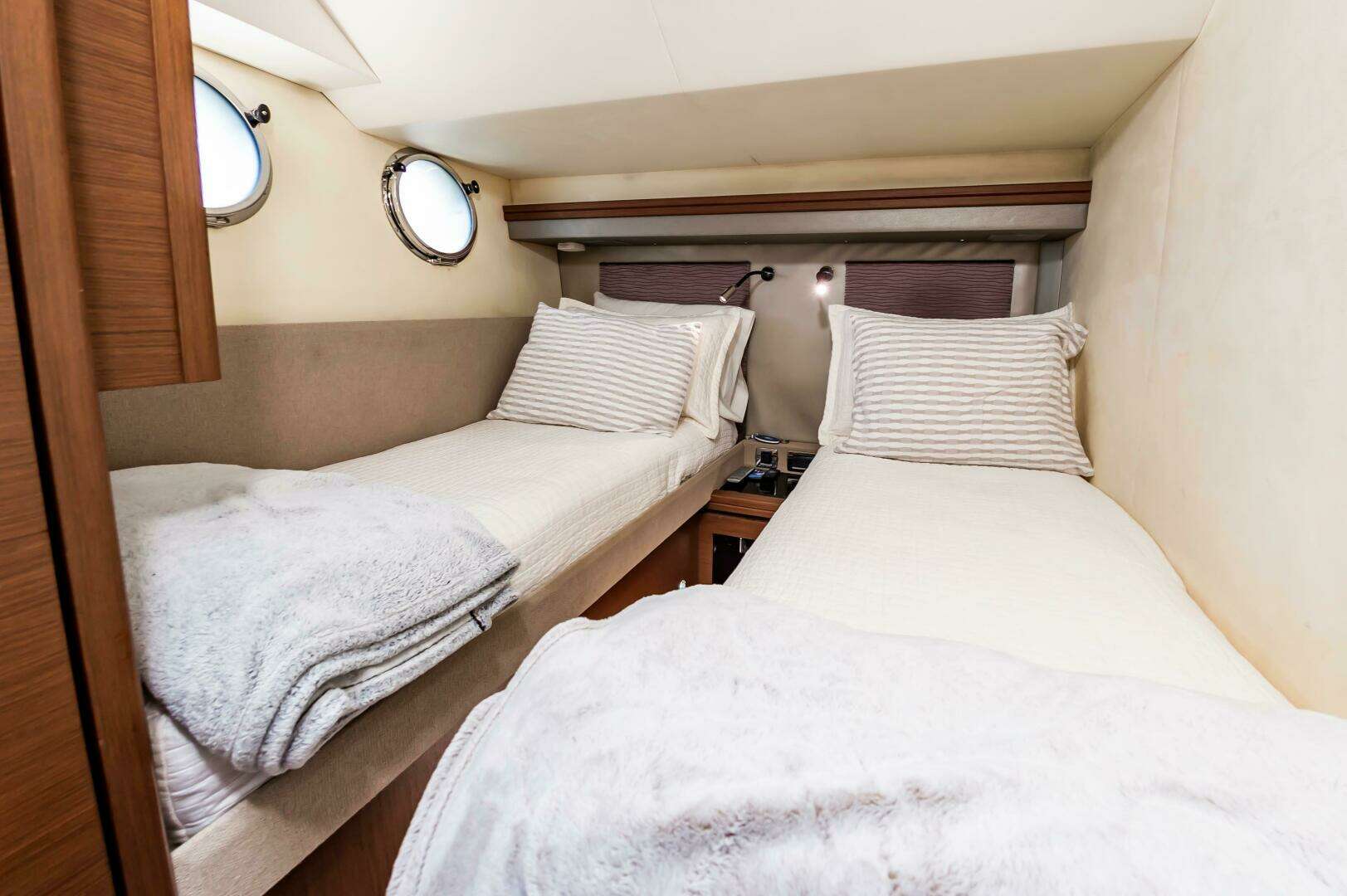 2013 Marquis 63 Sport Yacht - Image 64