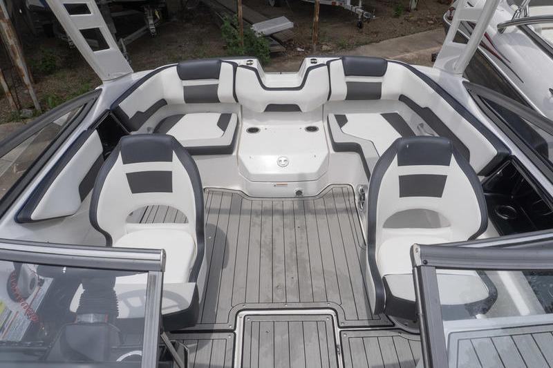 2021 Yamaha Boats 195S interior with sleek seating and modern design.