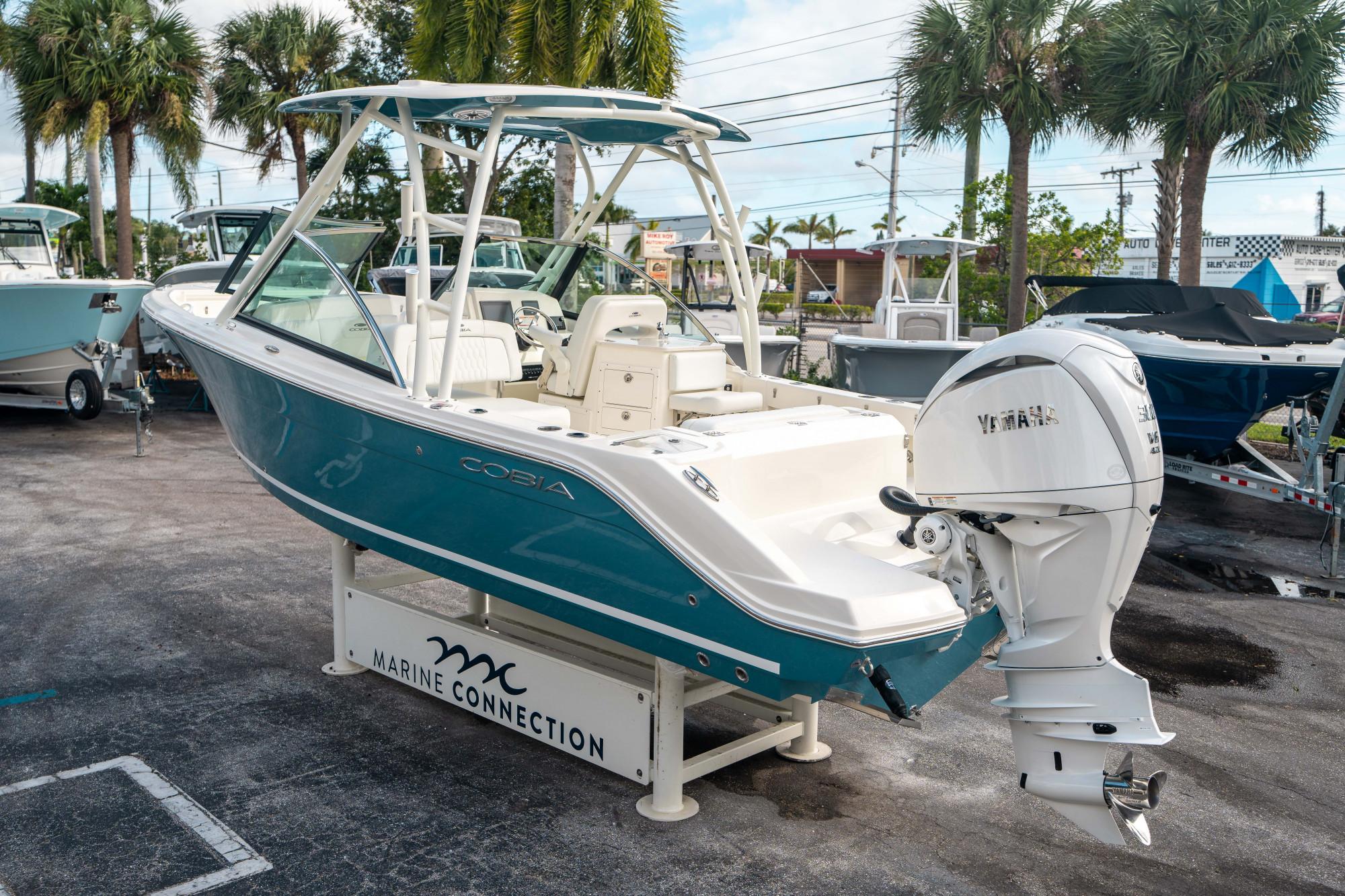 2025 Cobia 240 Dual Console - 4