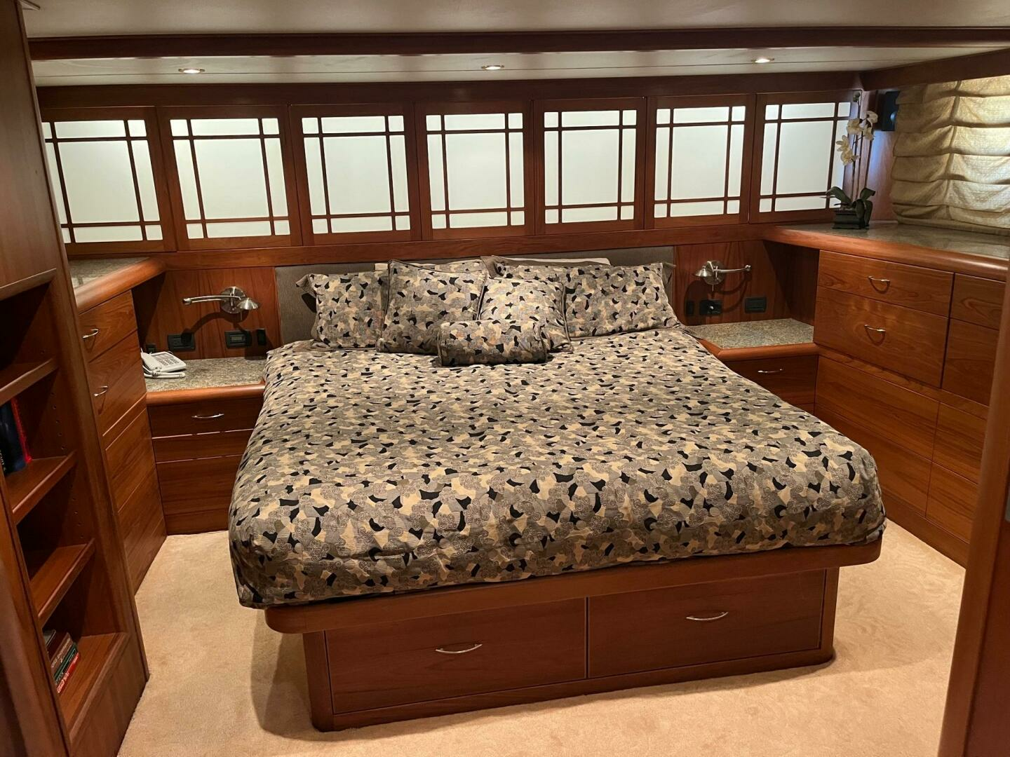 1986 Hatteras 70' Cockpit Motor Yacht - Image 29