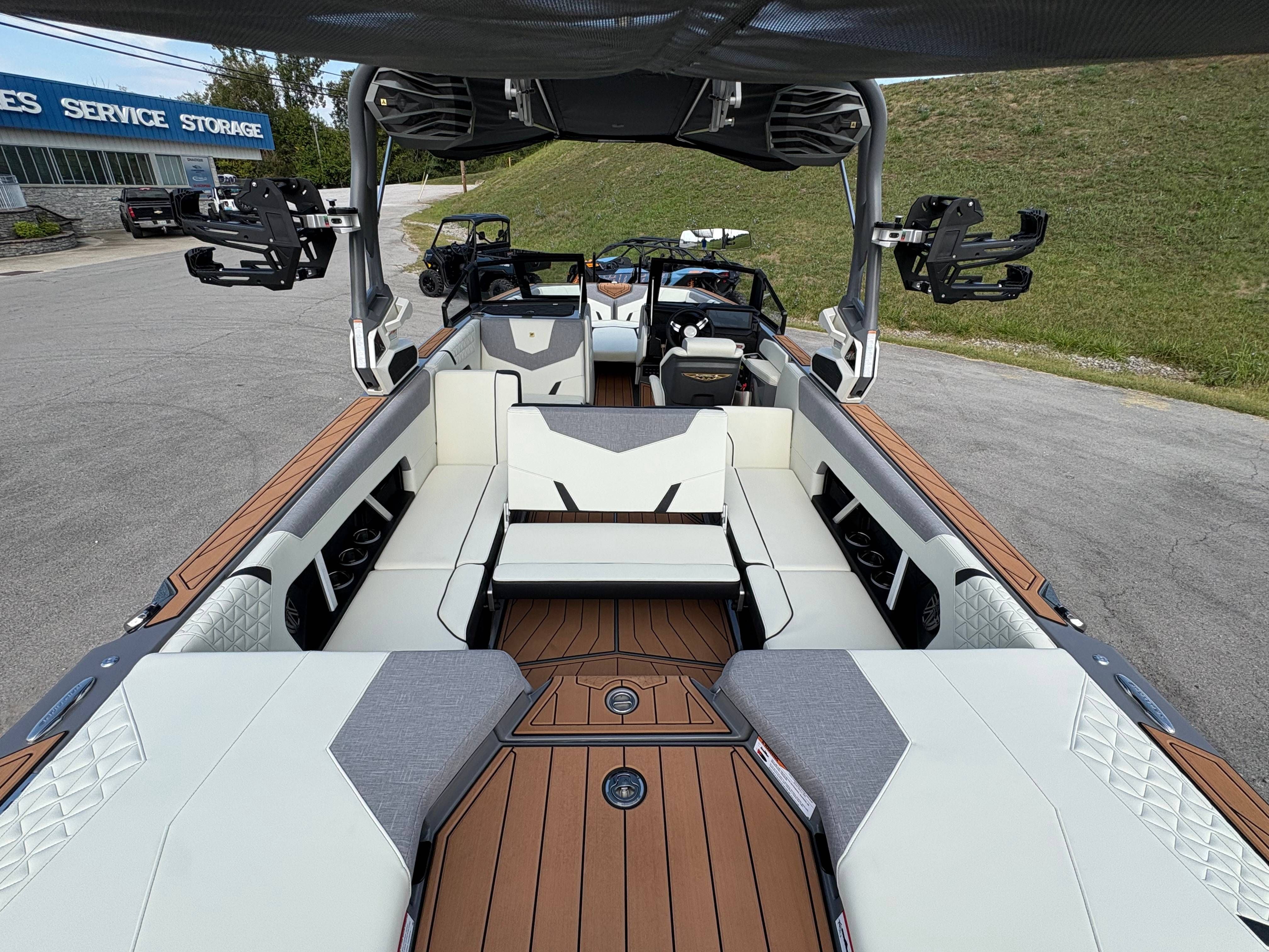 2026 Nautique GS24 - 15