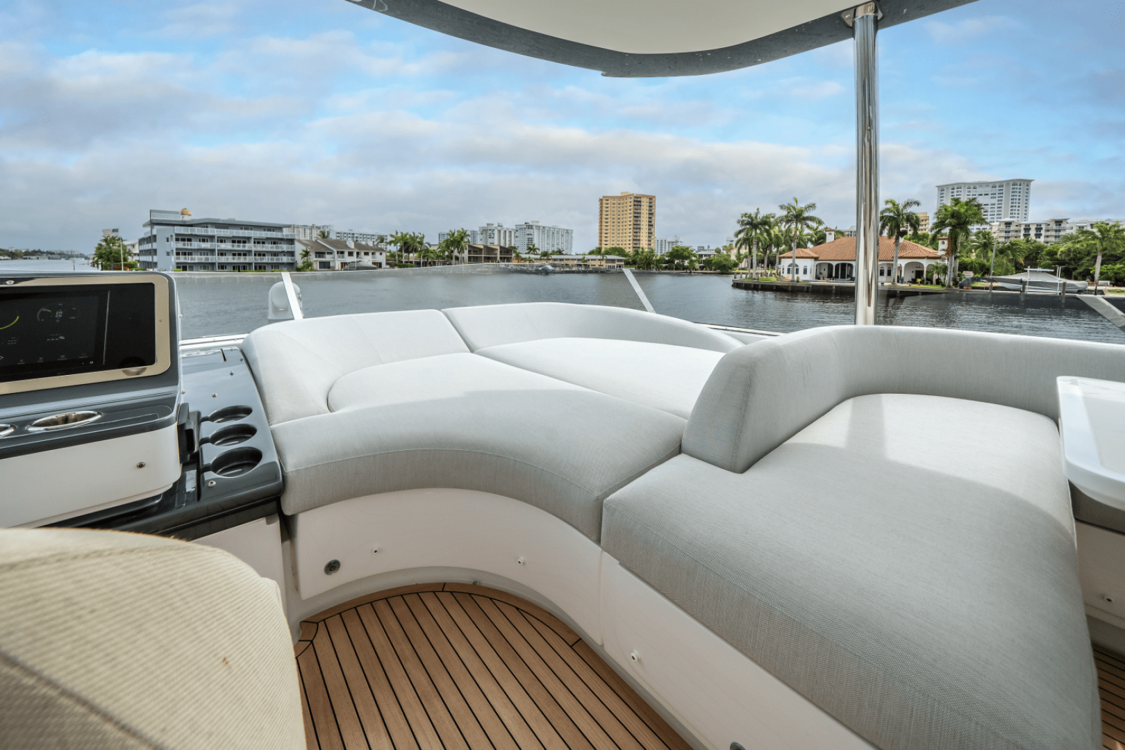2026 Azimut Fly 78 - Image 25