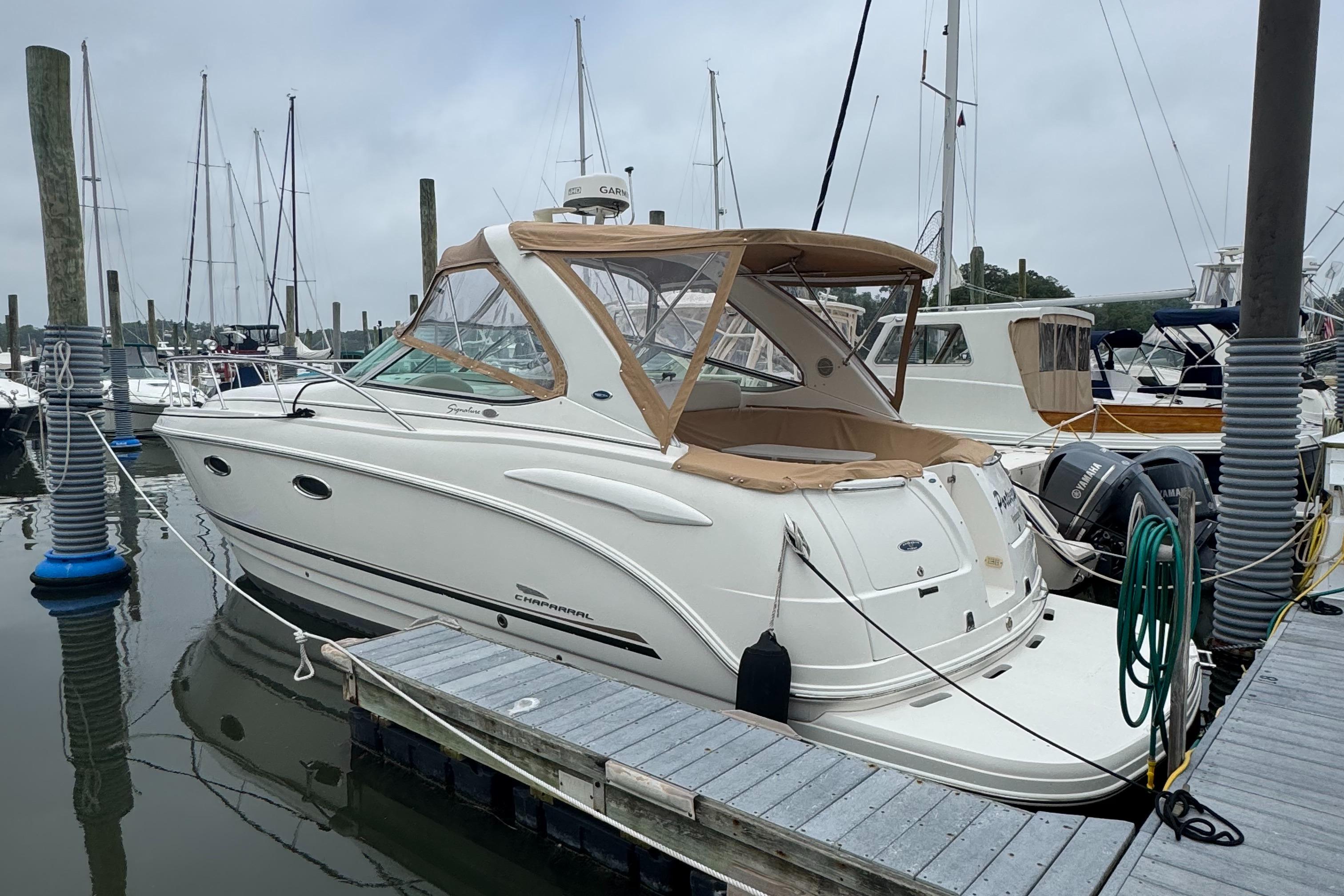 2004 Chaparral 330 Signature