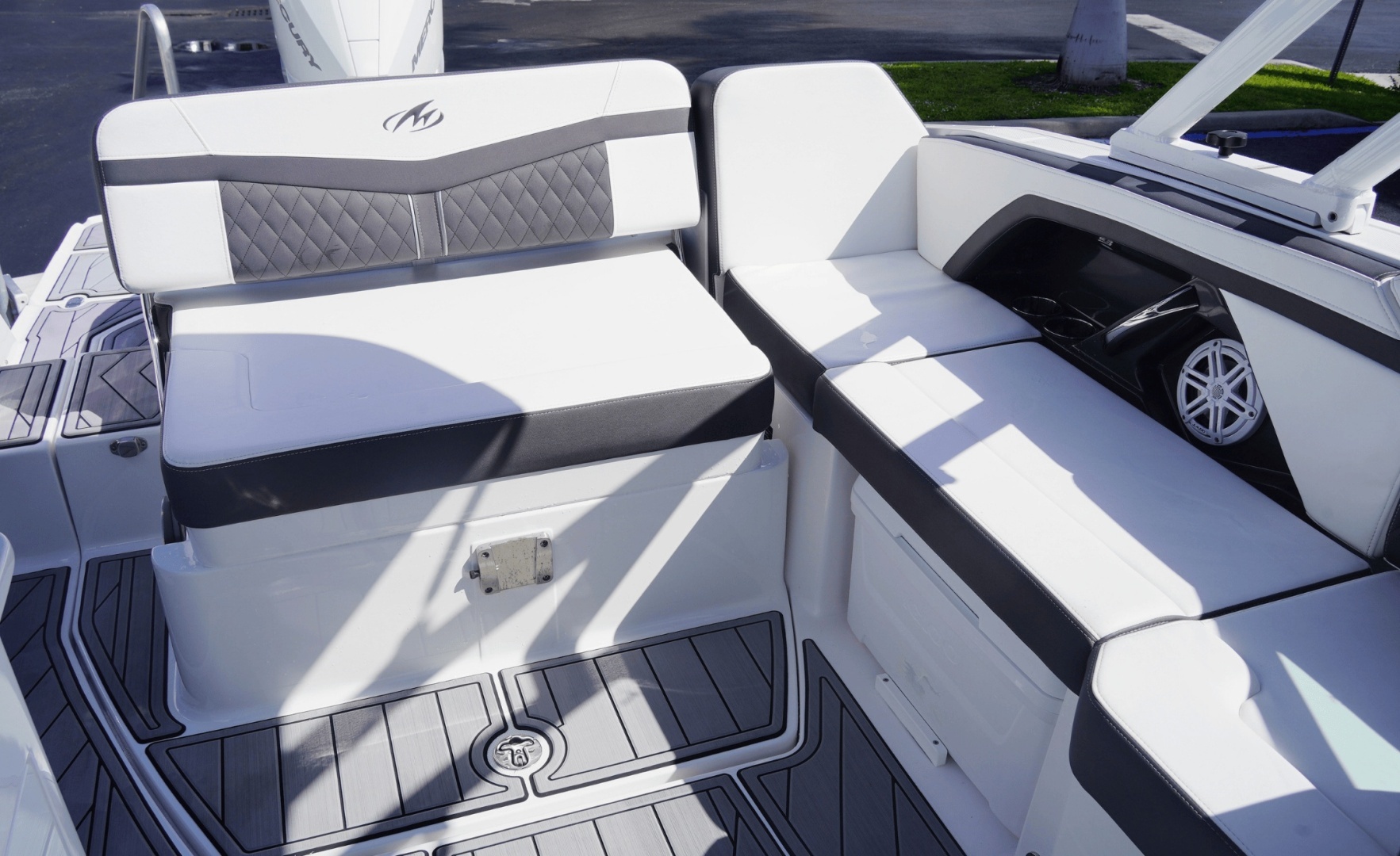2023 Monterey 255SS - Image 7