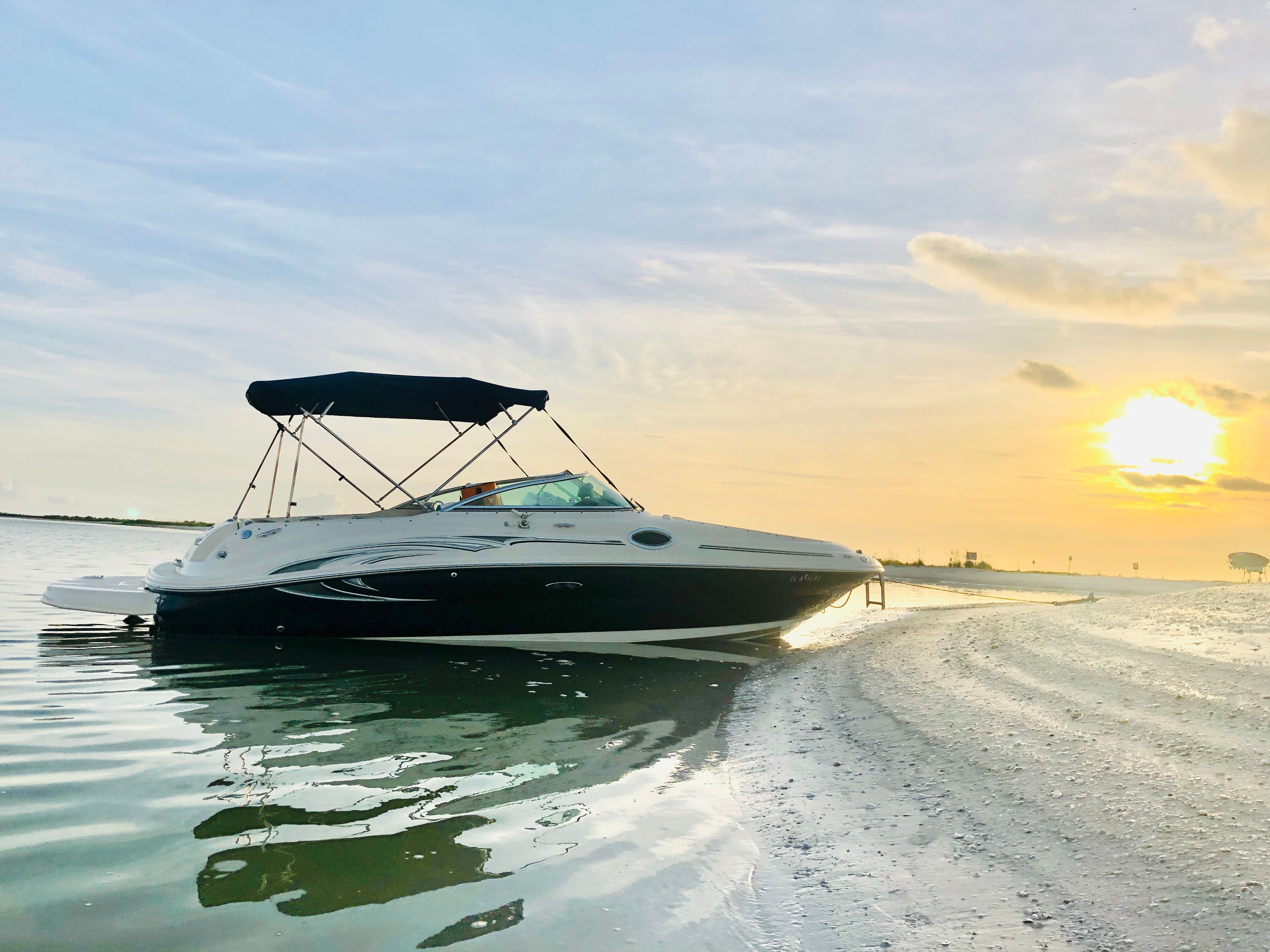 2005 Sea Ray 240 Sundeck